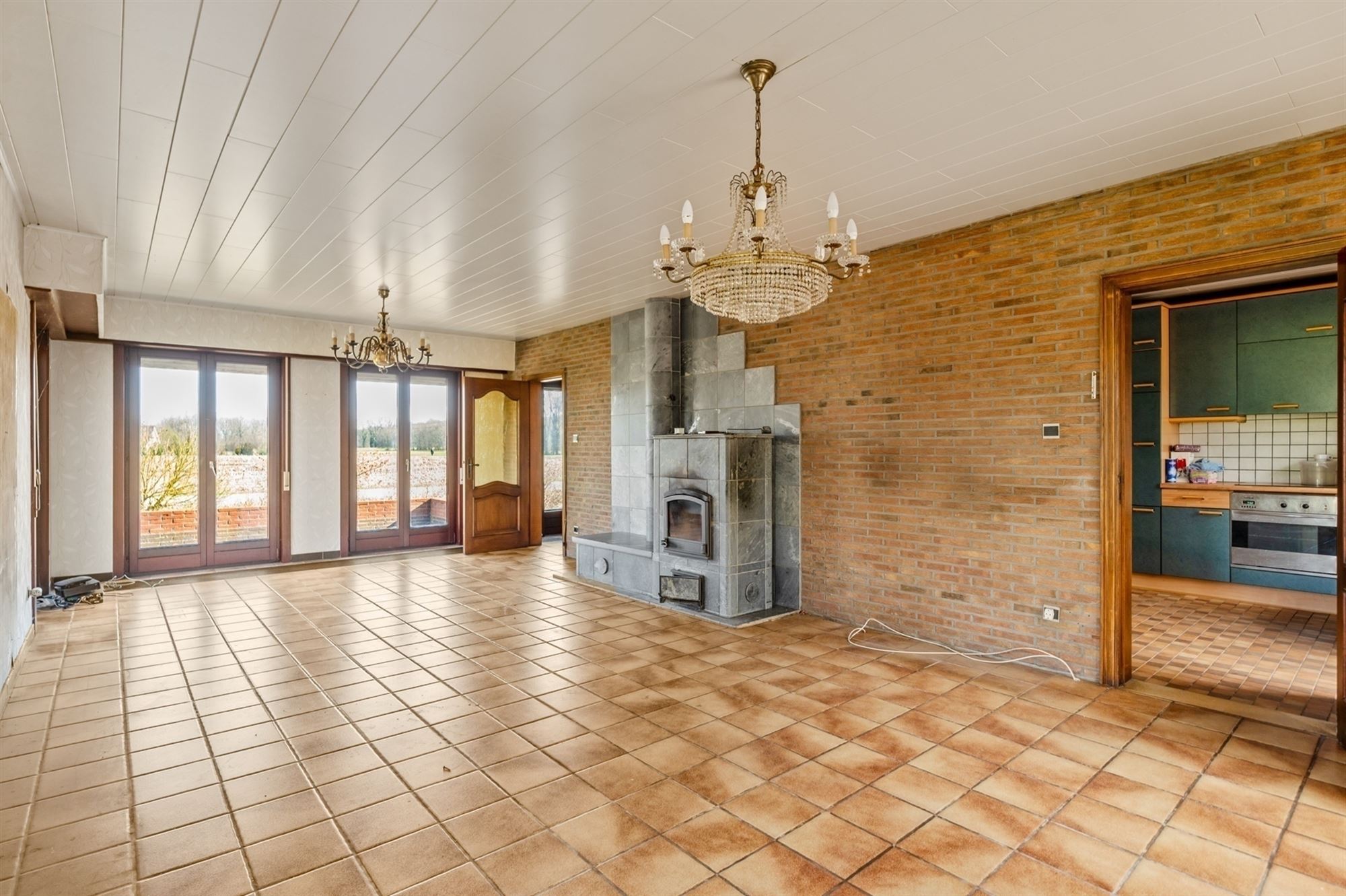 Op te frissen exploitatiewoning te Koningshooikt
