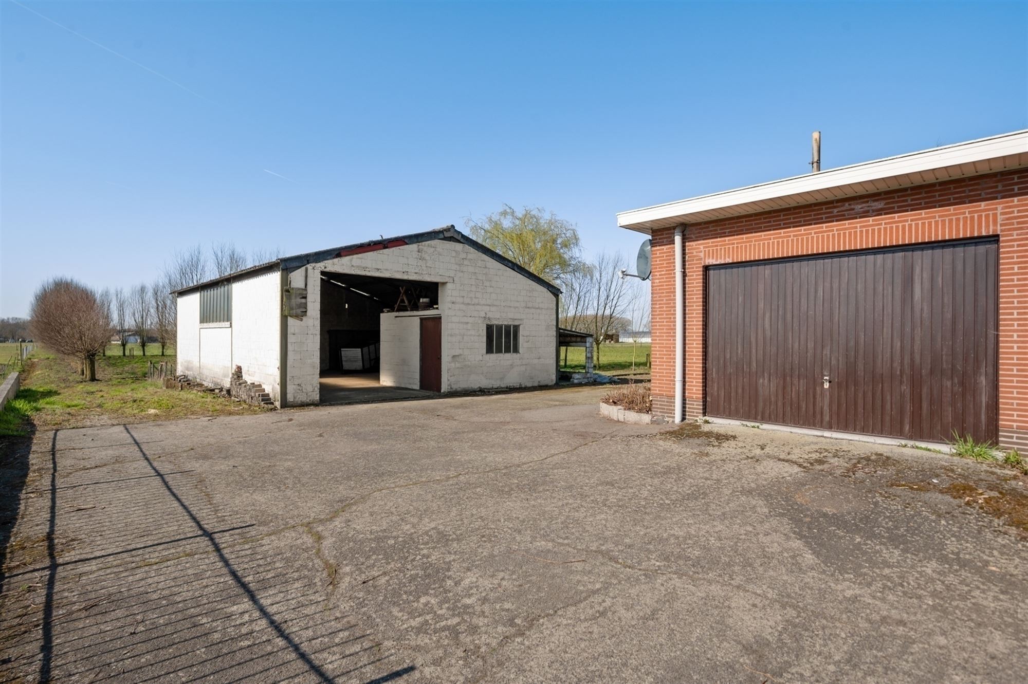 Op te frissen exploitatiewoning te Koningshooikt