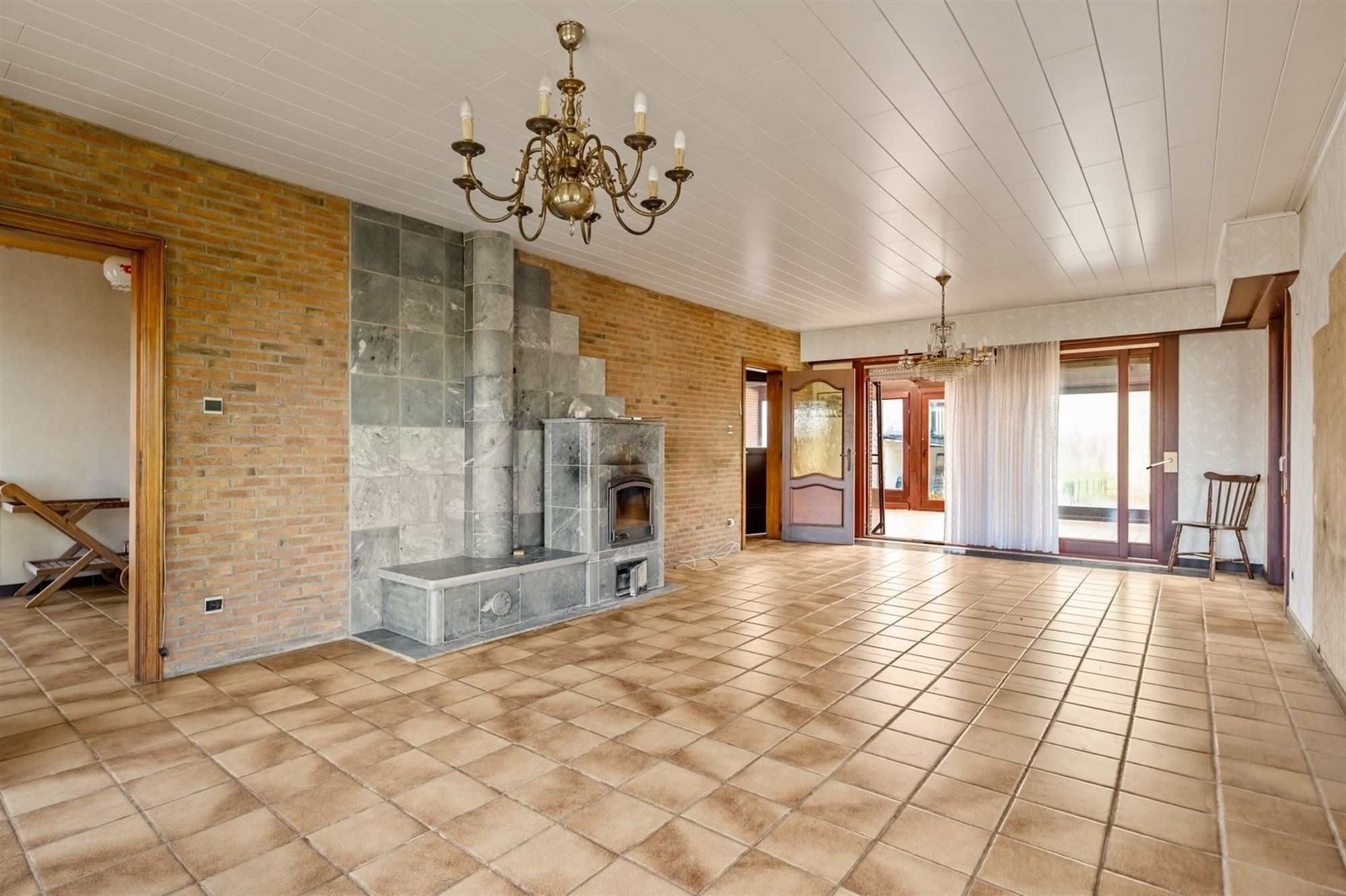 Op te frissen exploitatiewoning te Koningshooikt
