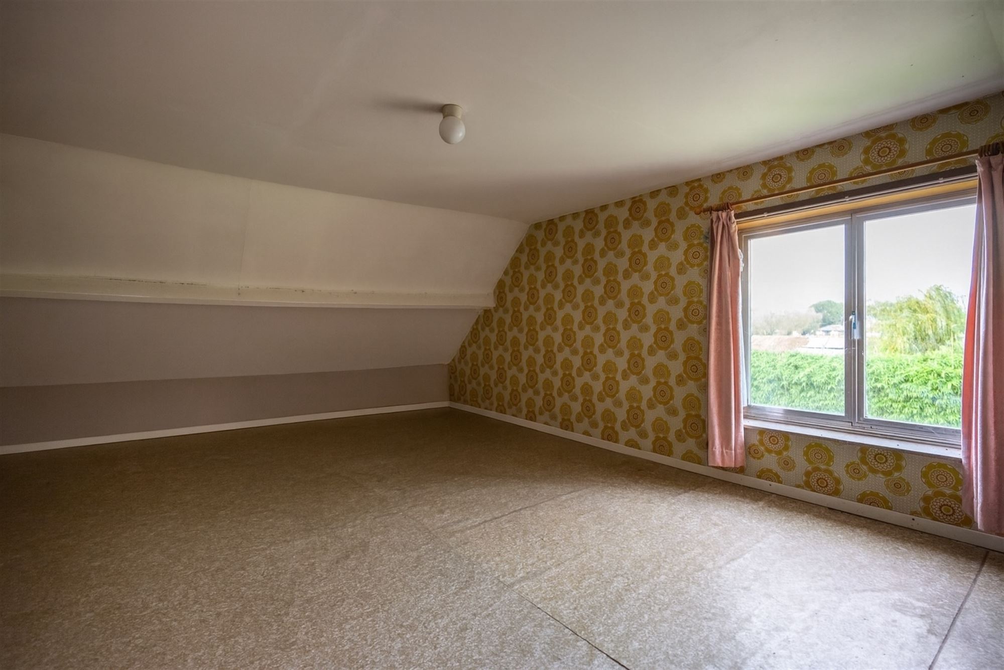 Landelijk gelegen woning op een ware A-locatie te Onze-Lieve-Vrouw-Waver