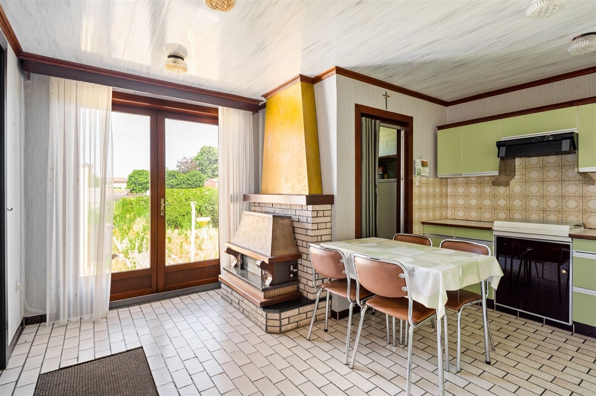 Bouwgrond met af te breken of grondig te moderniseren woning te Putte