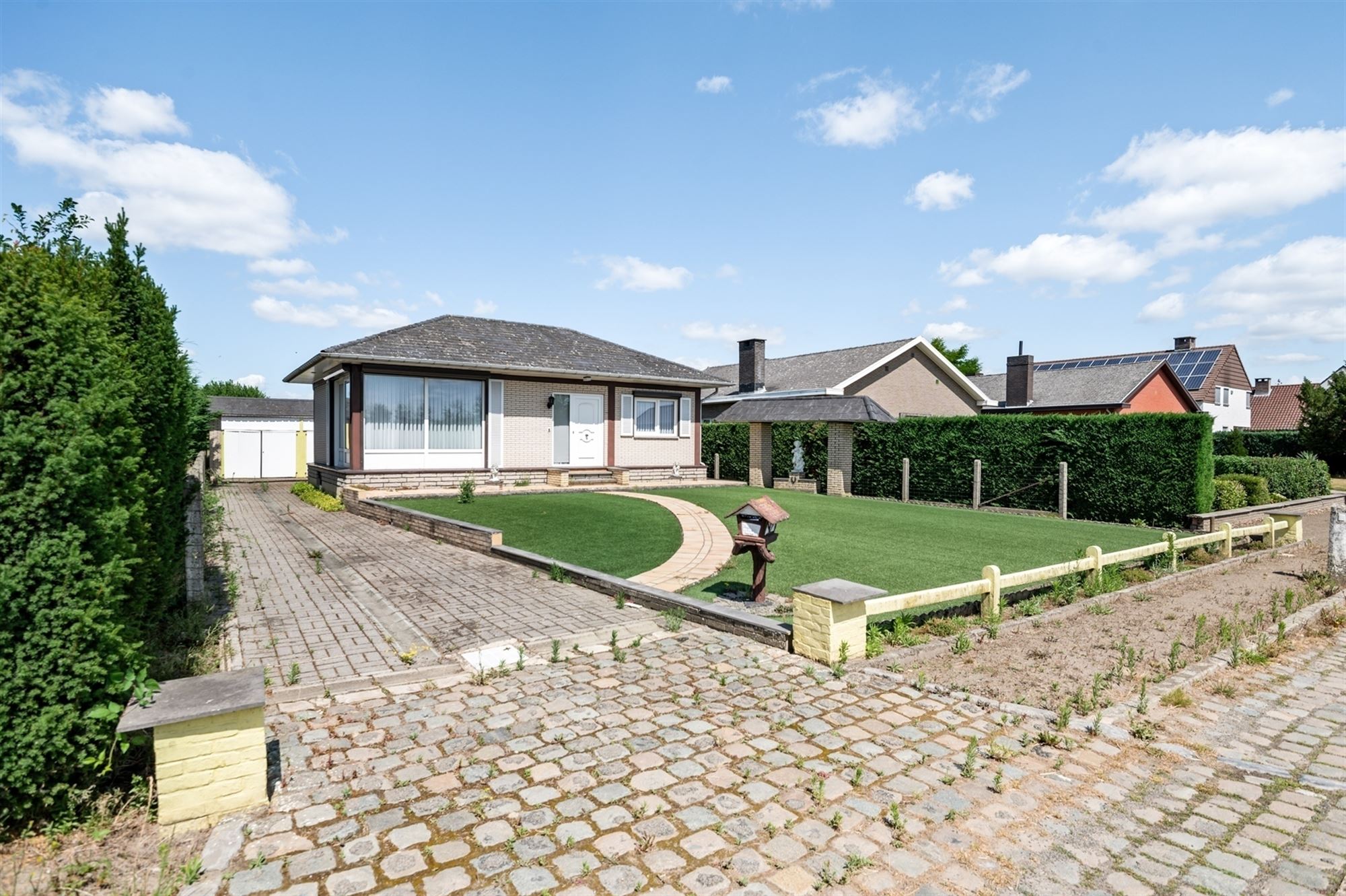 Bouwgrond met af te breken of grondig te moderniseren woning te Putte