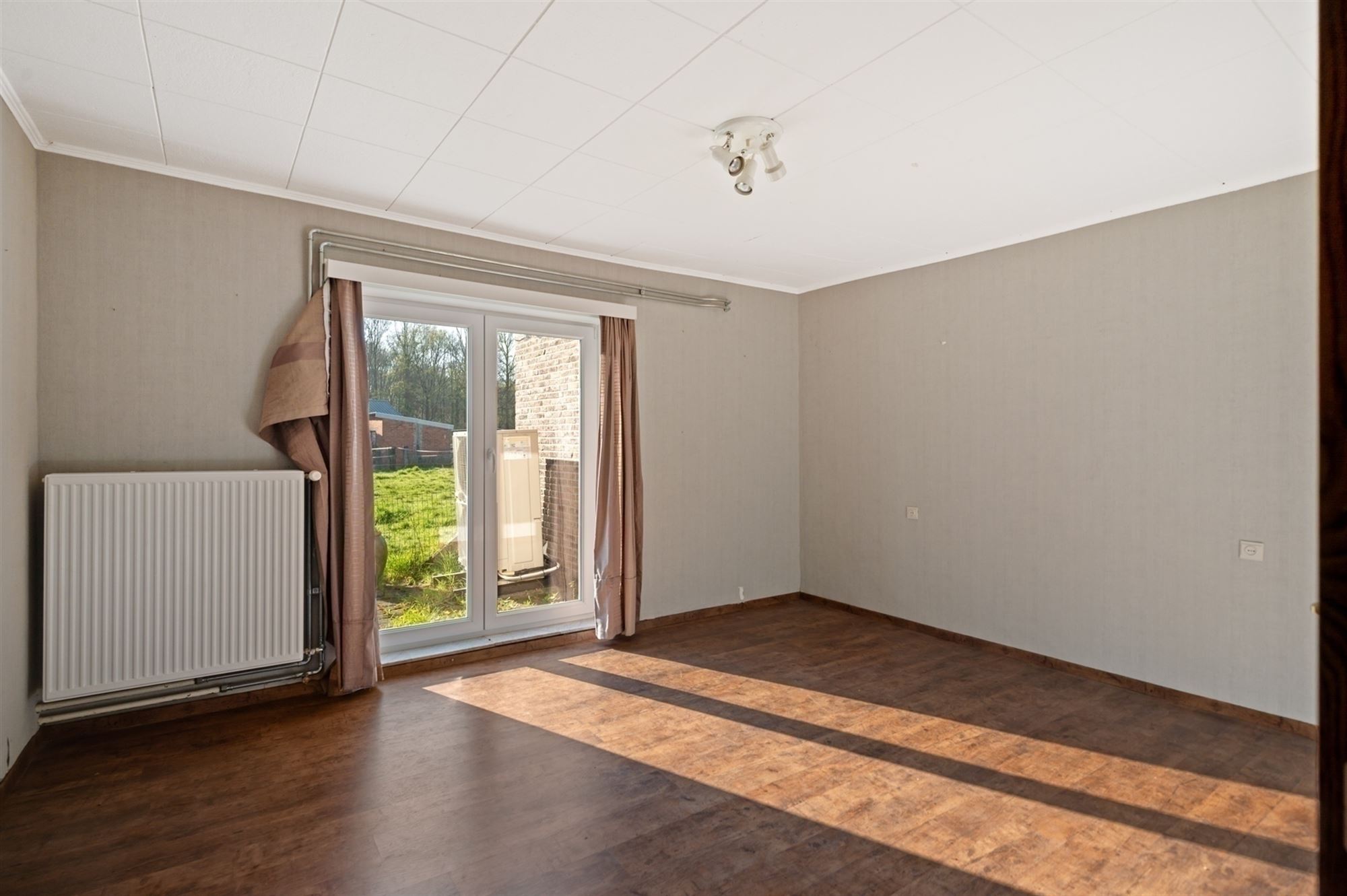 Rustig gelegen gelijkvloers-woning te Koningshooikt (nabij Duffel)