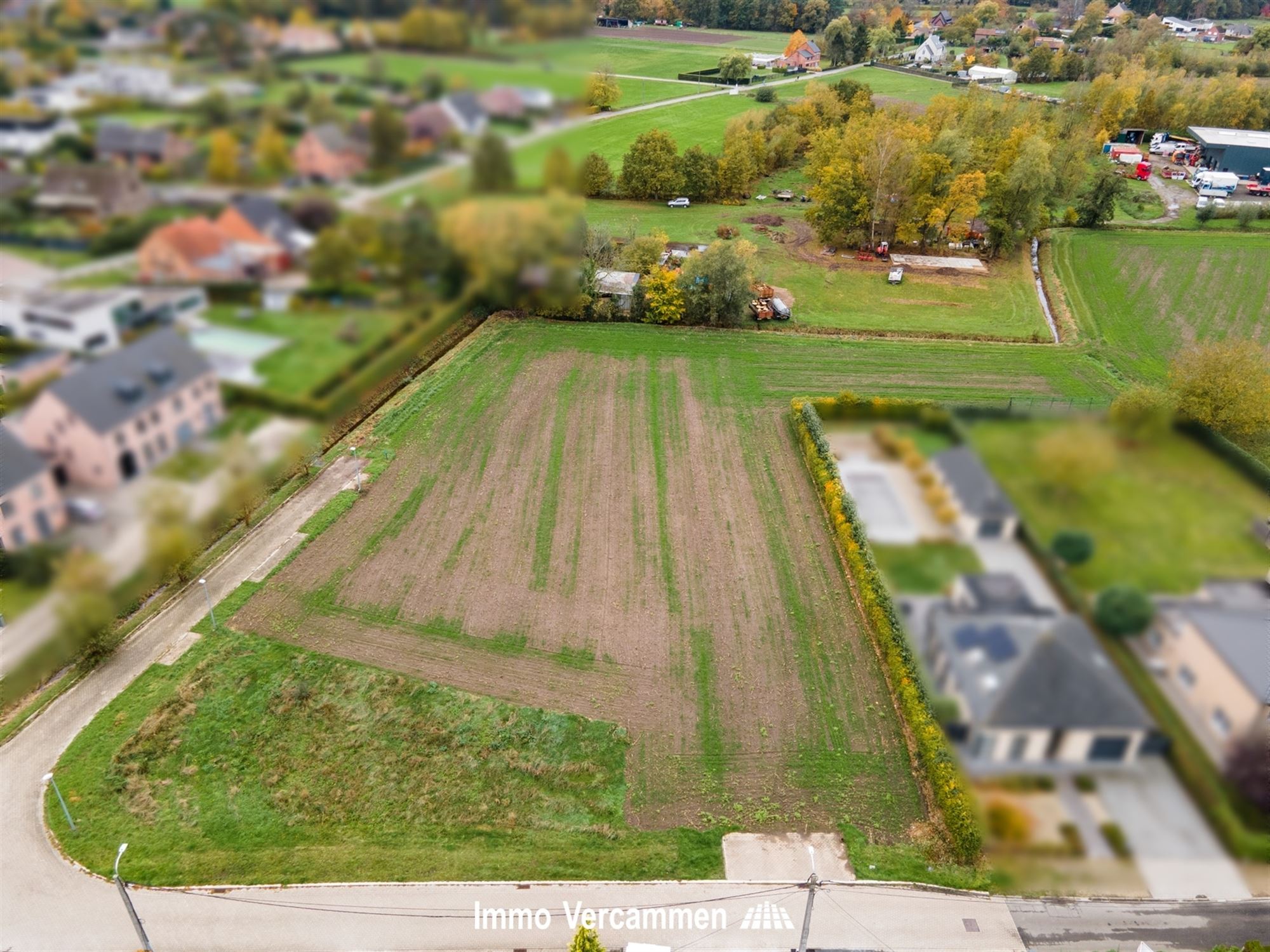 Bouwgrond voor HOB - opp. 375 m² - gunstig gelegen te Putte - Peulis