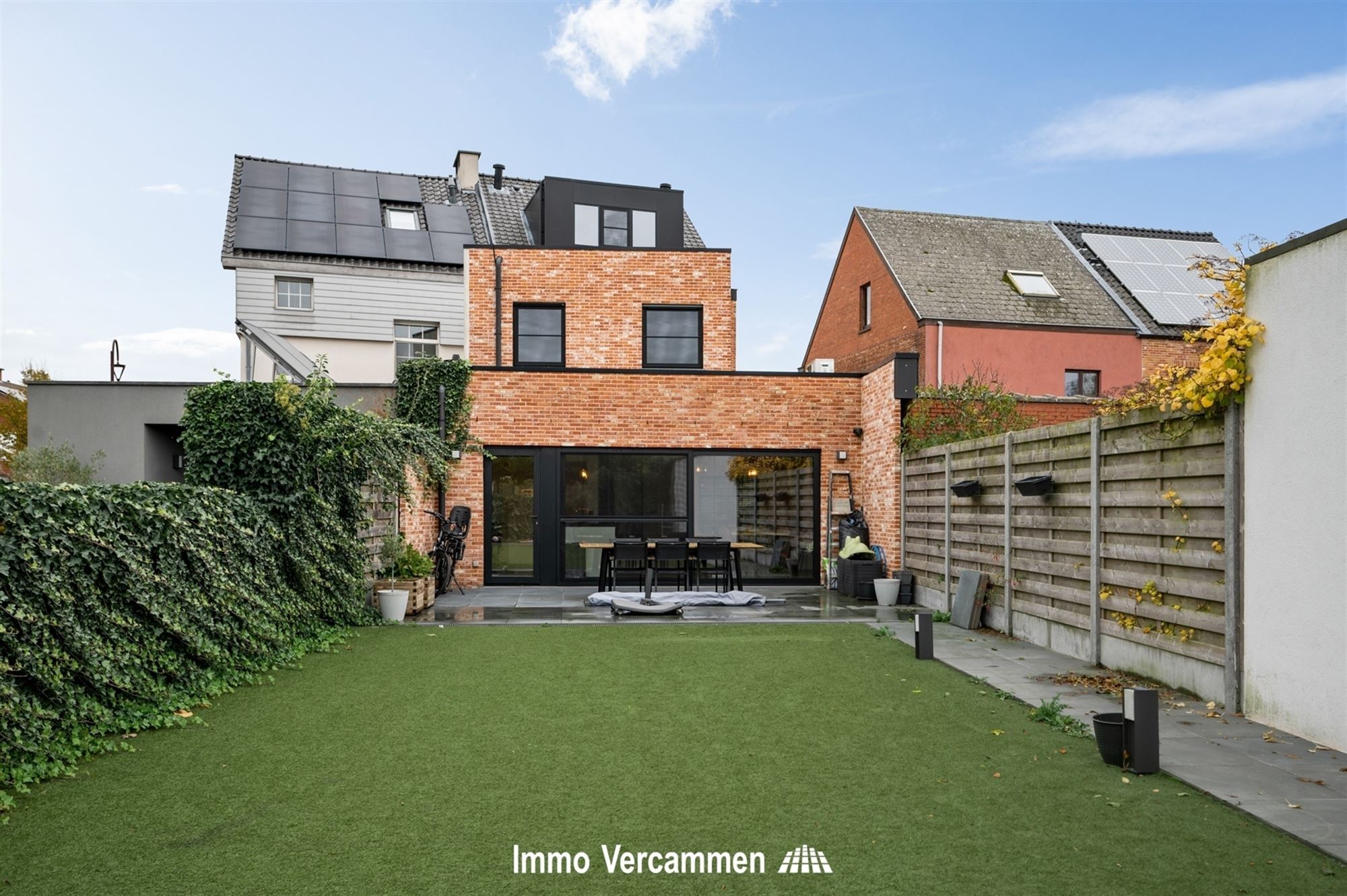 Kwalitatief afgewerkte woning, op een gunstige locatie te Duffel