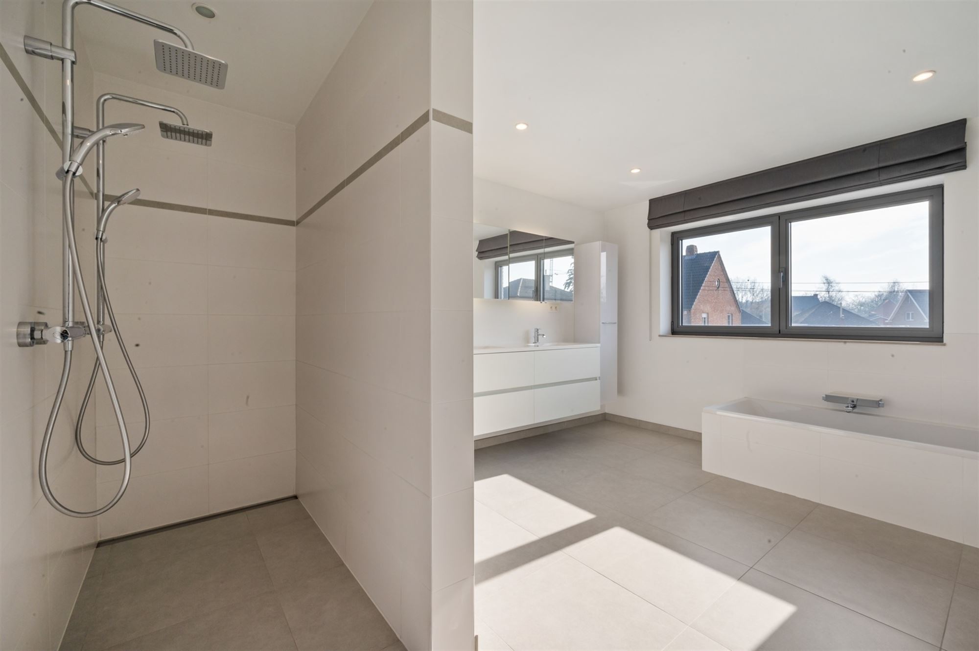 Recente, hoogwaardig afgewerkte villa te Putte