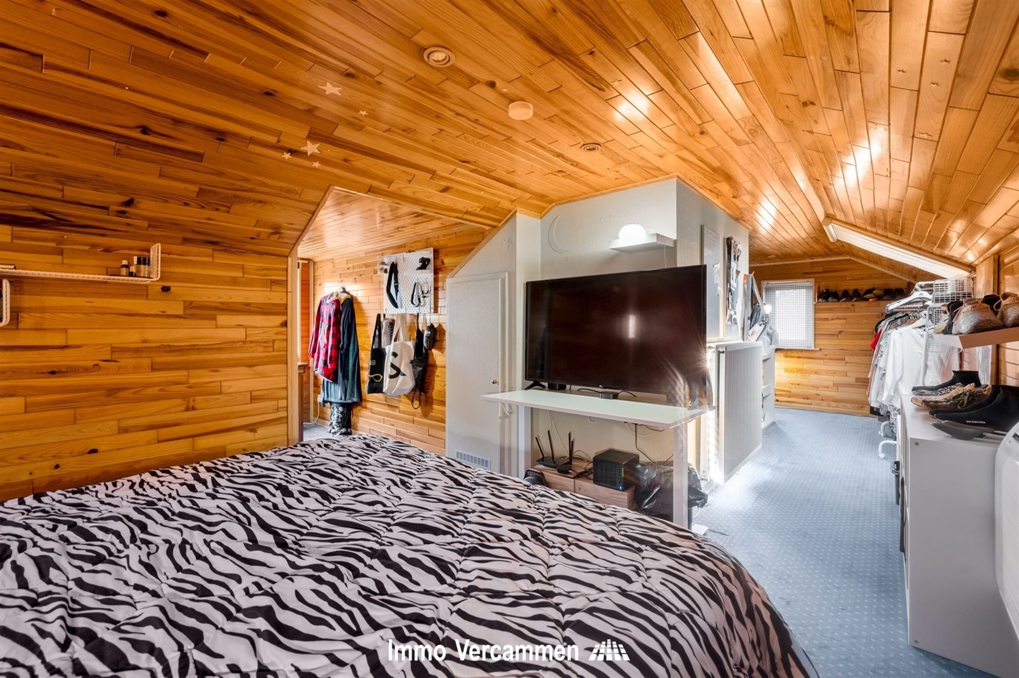 Verrassend ruime woning met atelier, gunstig gelegen te Duffel