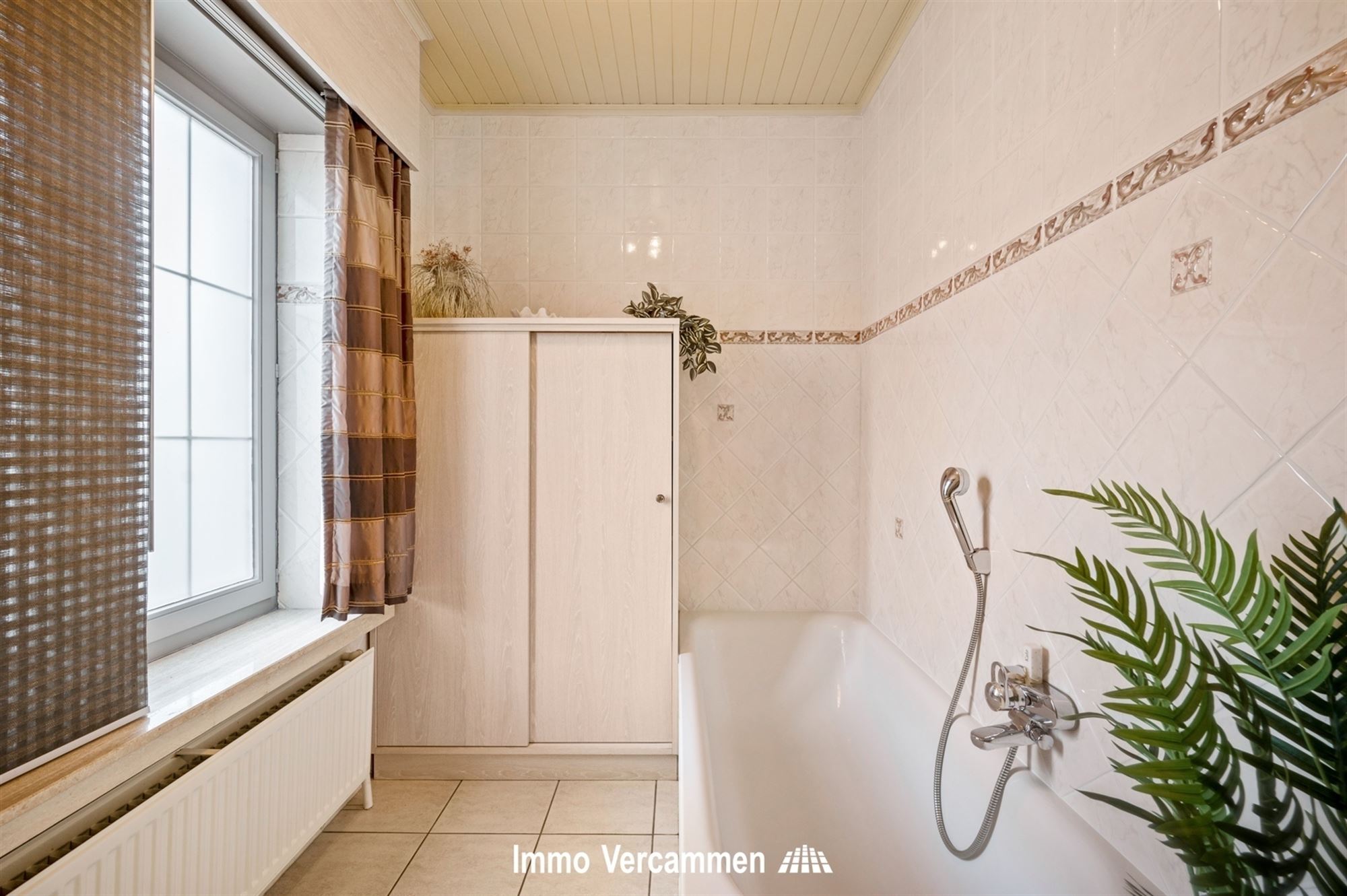 Verrassend ruime woning met atelier, gunstig gelegen te Duffel