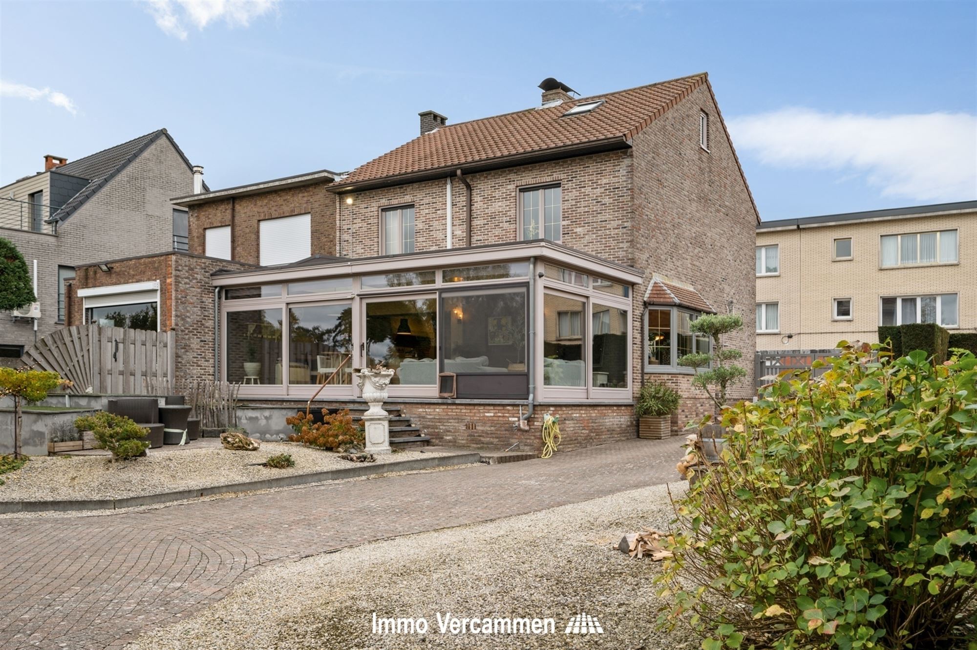 Verrassend ruime woning met atelier, gunstig gelegen te Duffel