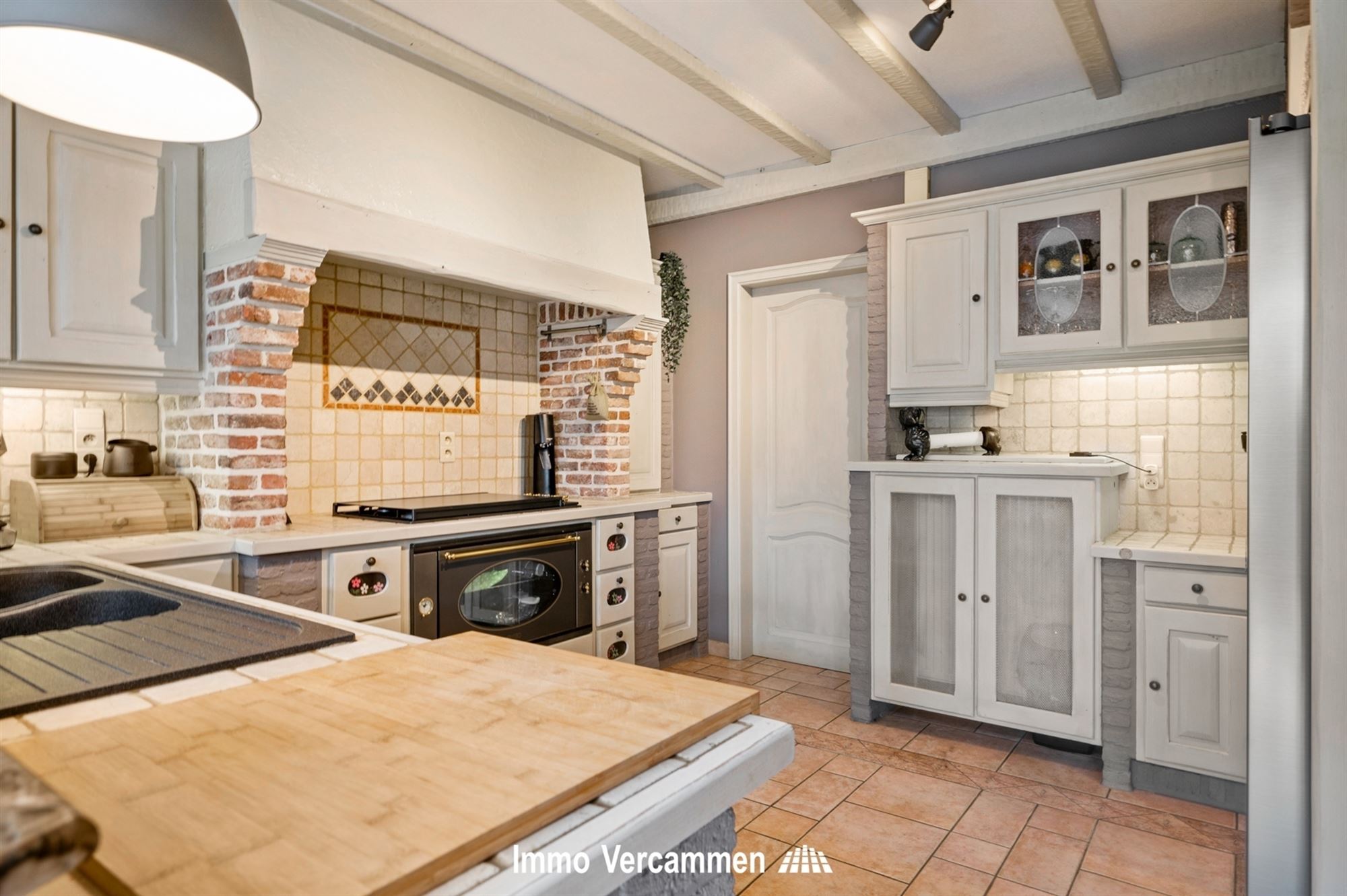 Verrassend ruime woning met atelier, gunstig gelegen te Duffel