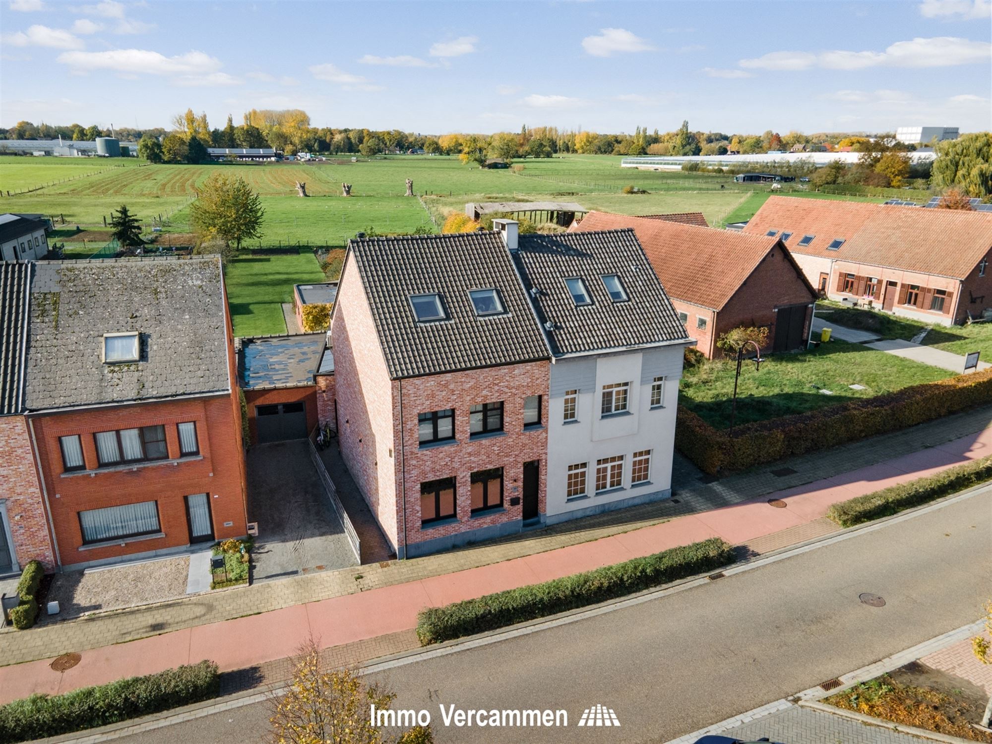 Kwalitatief afgewerkte woning, op een gunstige locatie te Duffel