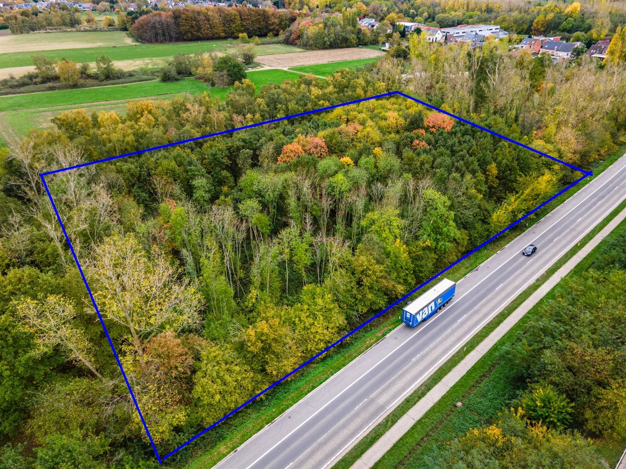 Prachtig perceel met bomen te Mechelen
