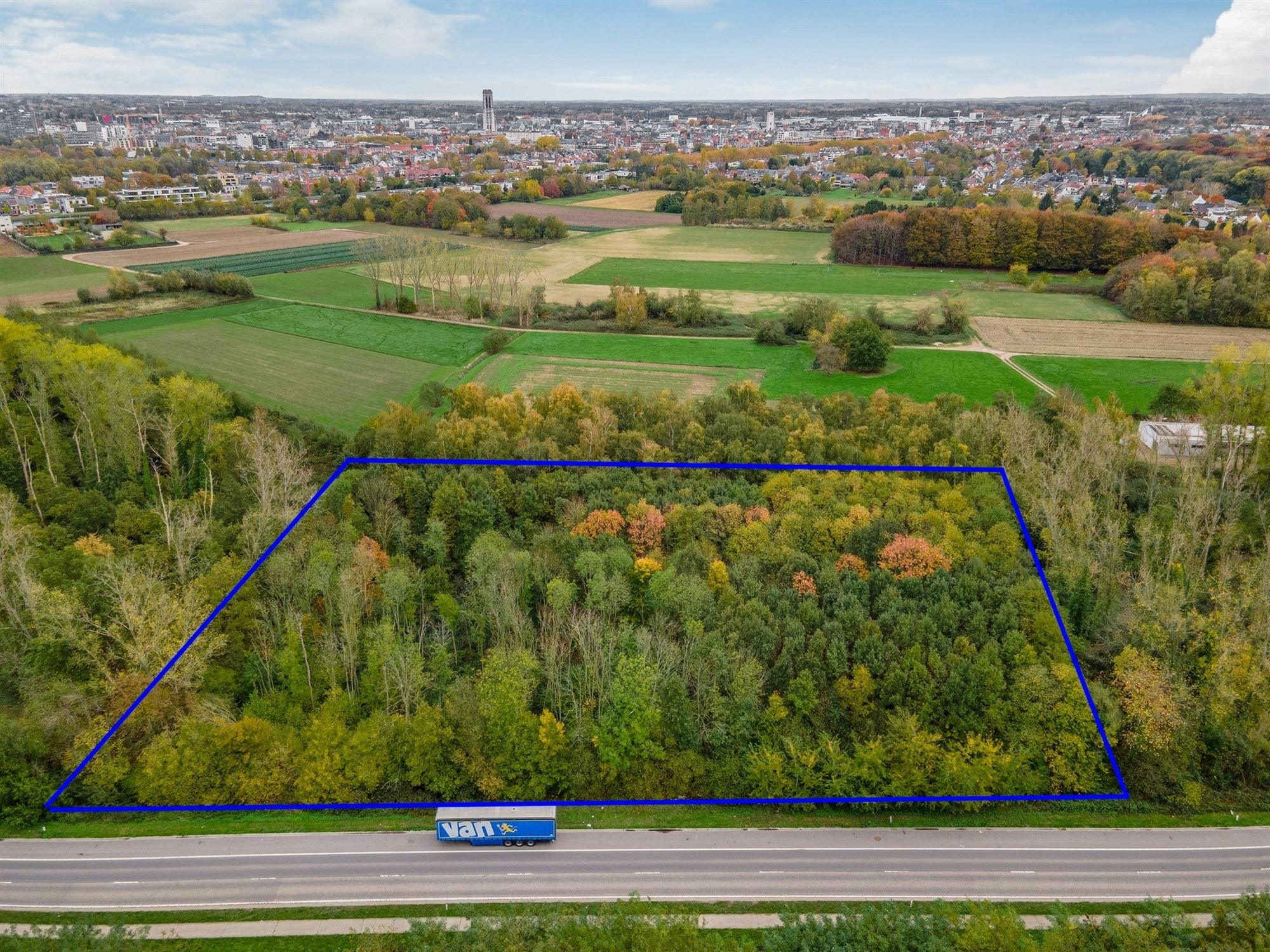 Prachtig perceel met bomen te Mechelen