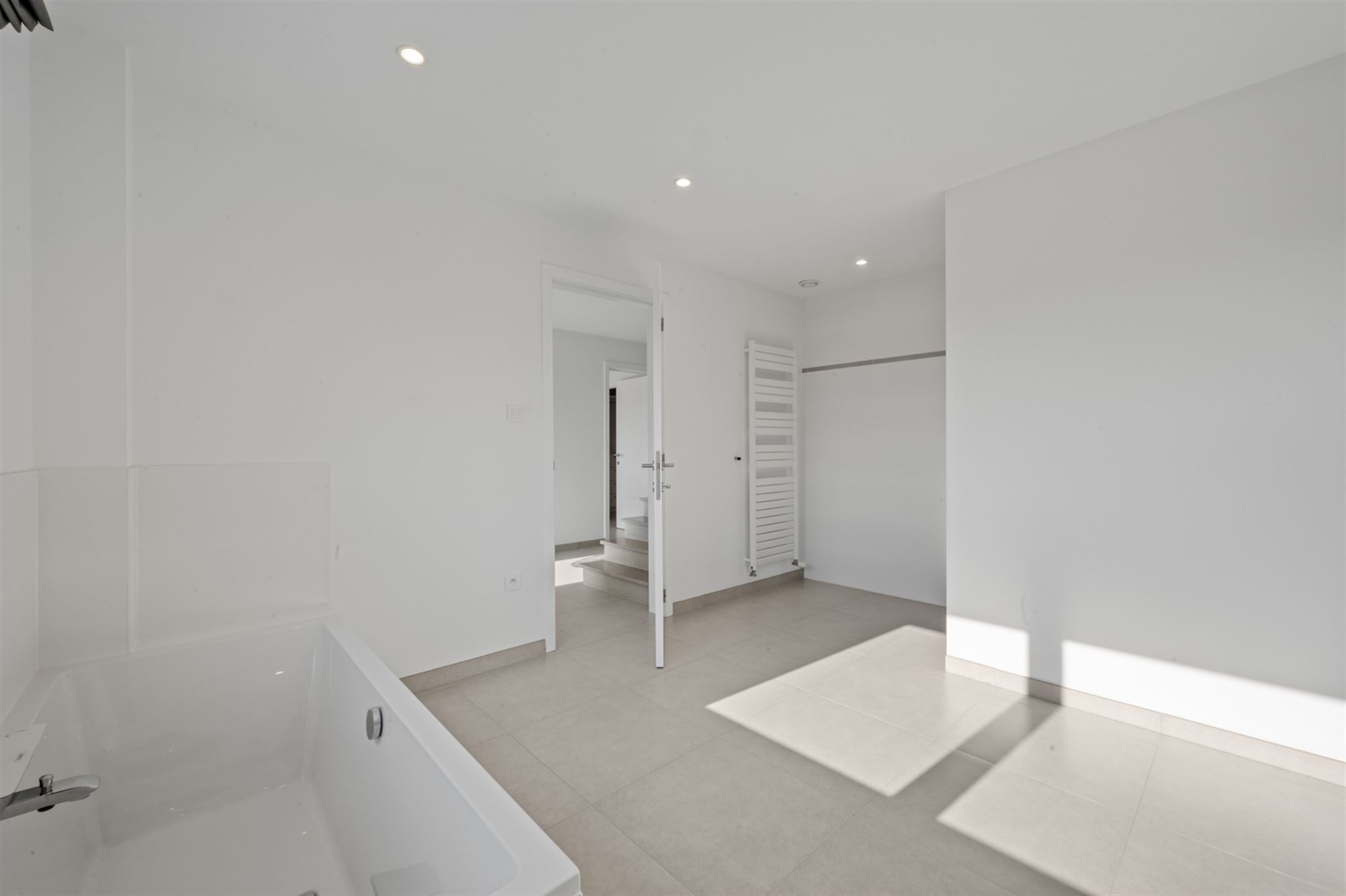 Recente, hoogwaardig afgewerkte villa te Putte