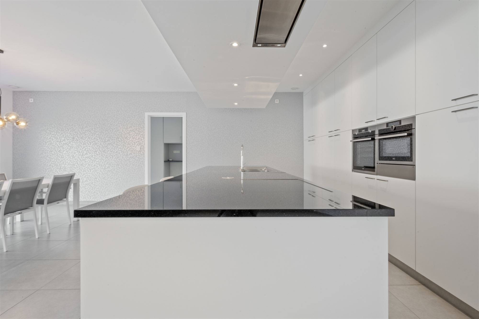 Recente, hoogwaardig afgewerkte villa te Putte