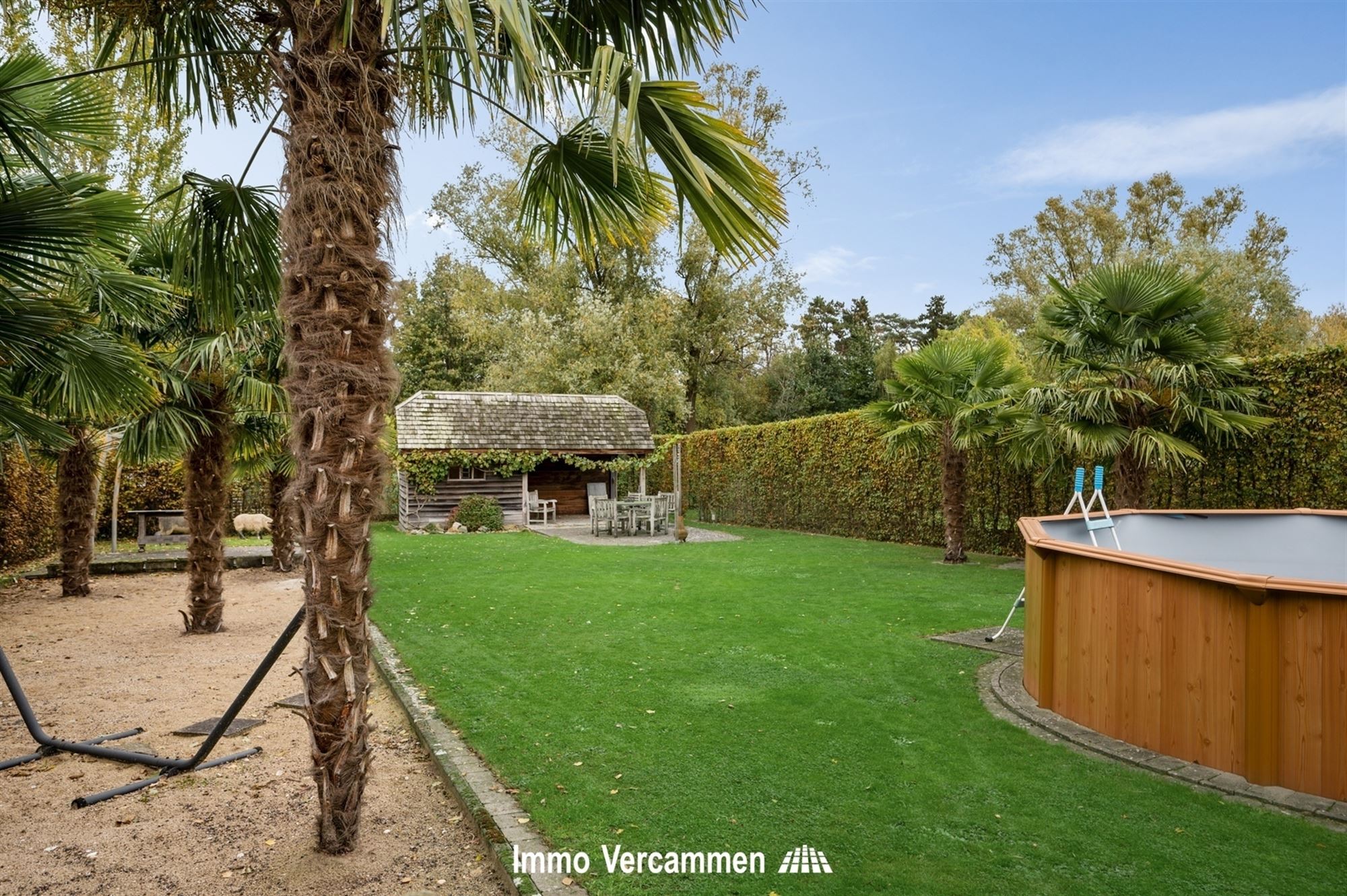 Verrassend ruime woning met atelier, gunstig gelegen te Duffel