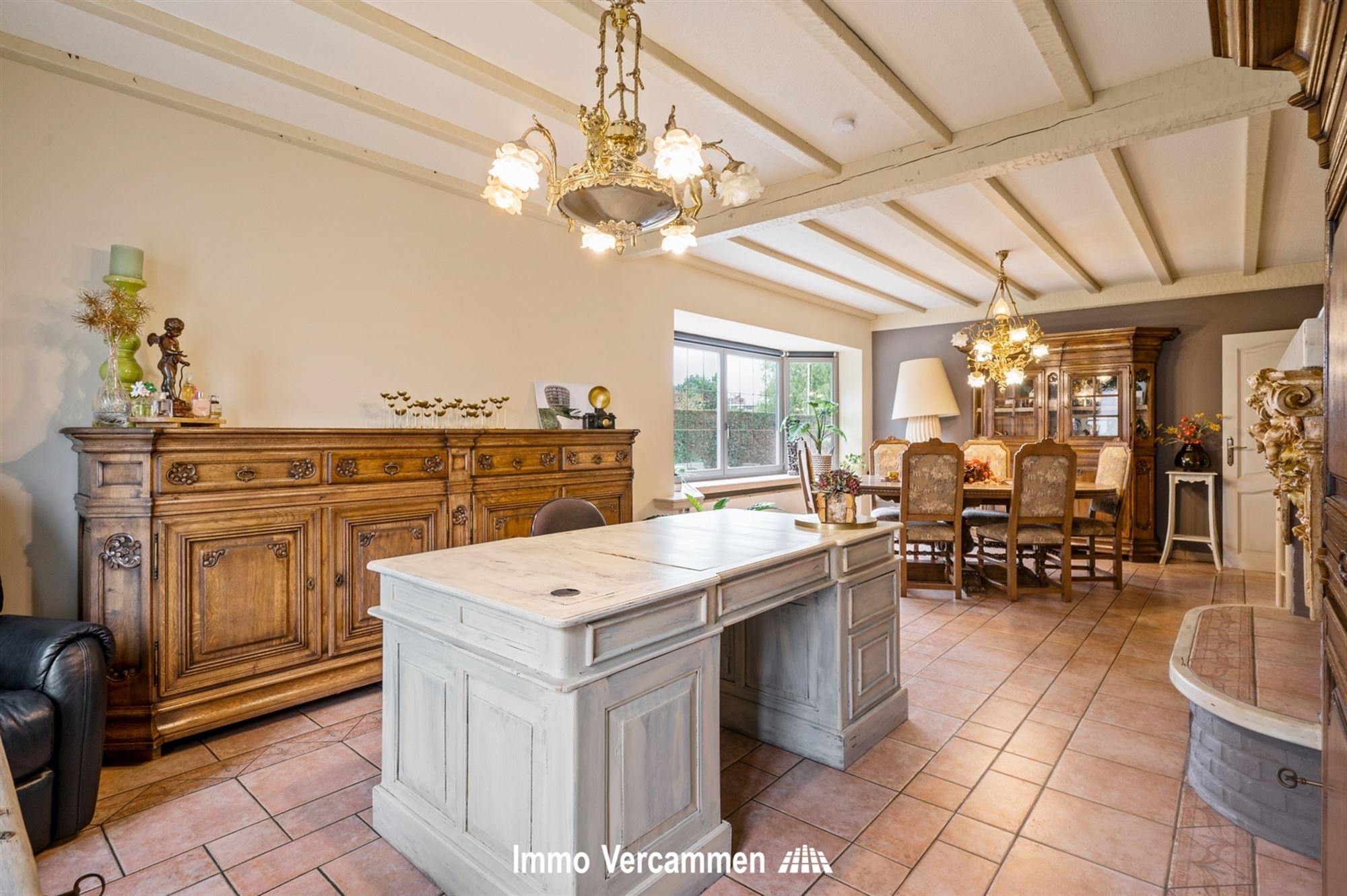 Verrassend ruime woning met atelier, gunstig gelegen te Duffel