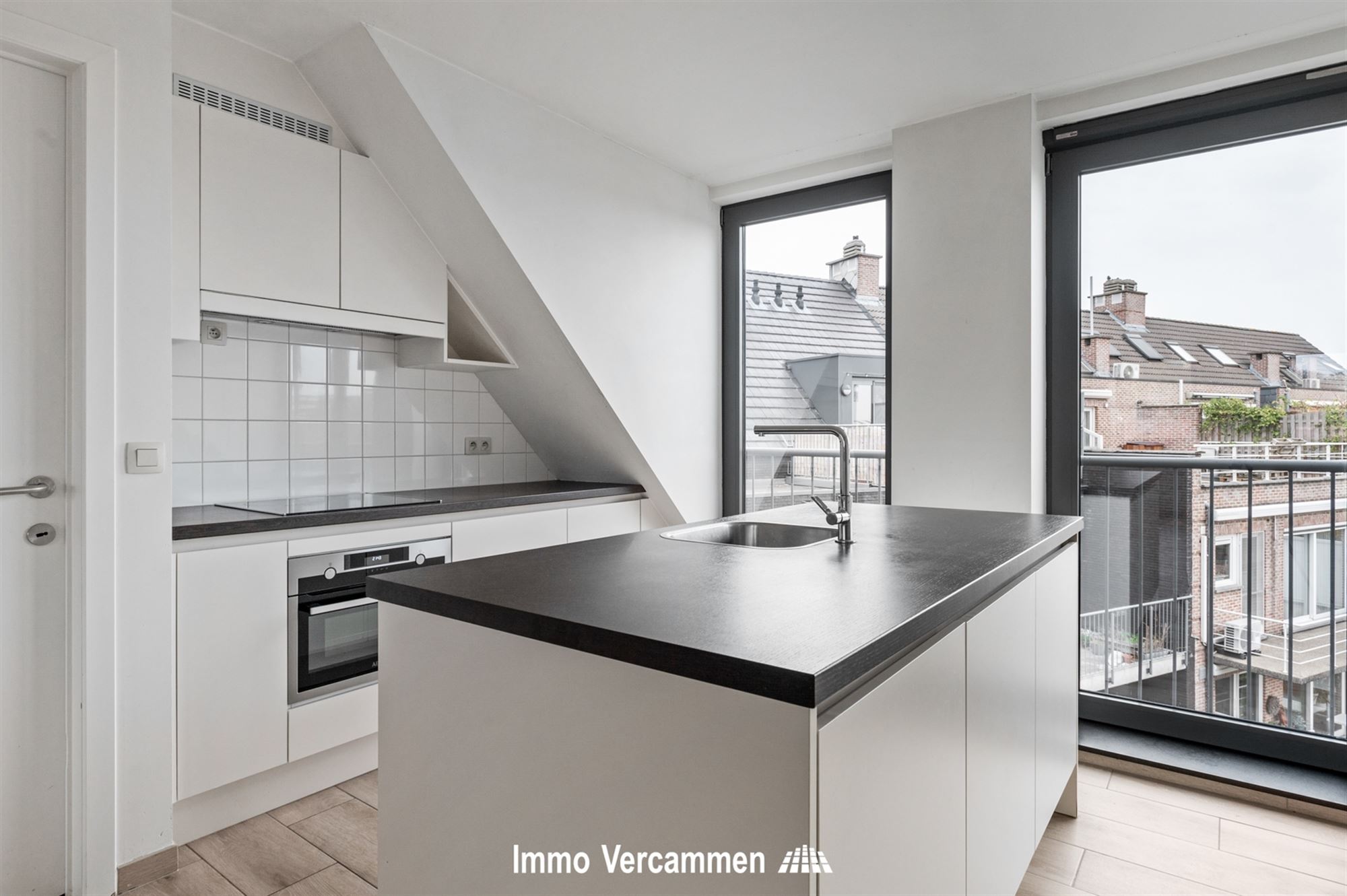 Recent dakappartement met 2 slaapkamers te Mechelen