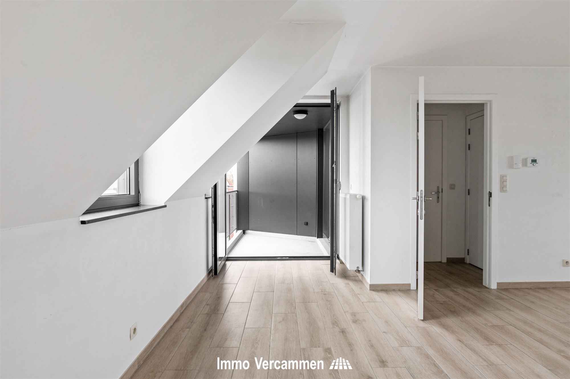 Recent dakappartement met 2 slaapkamers te Mechelen