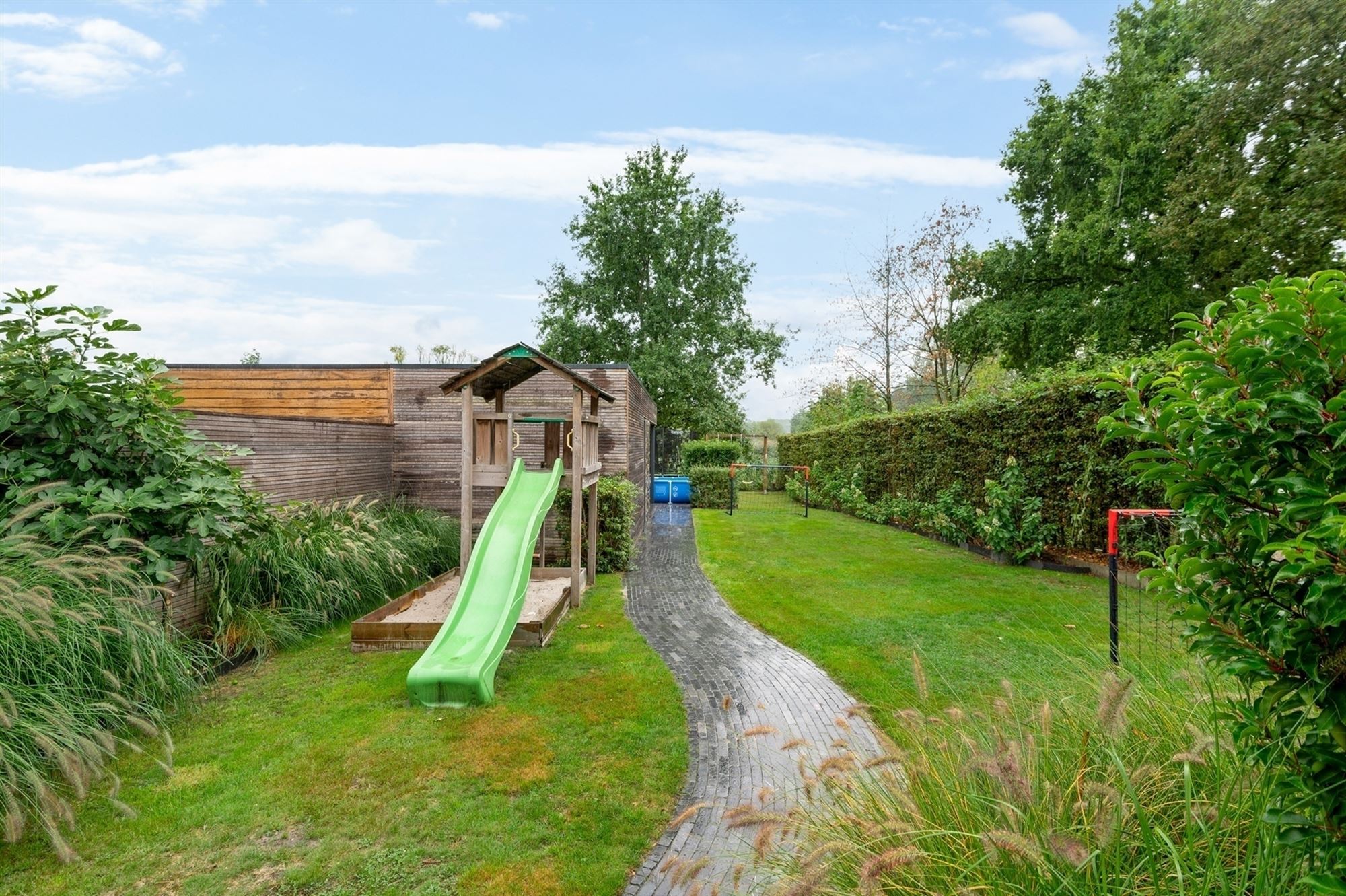 Verrassend ruime, instapklare gezinswoning te Ramsel