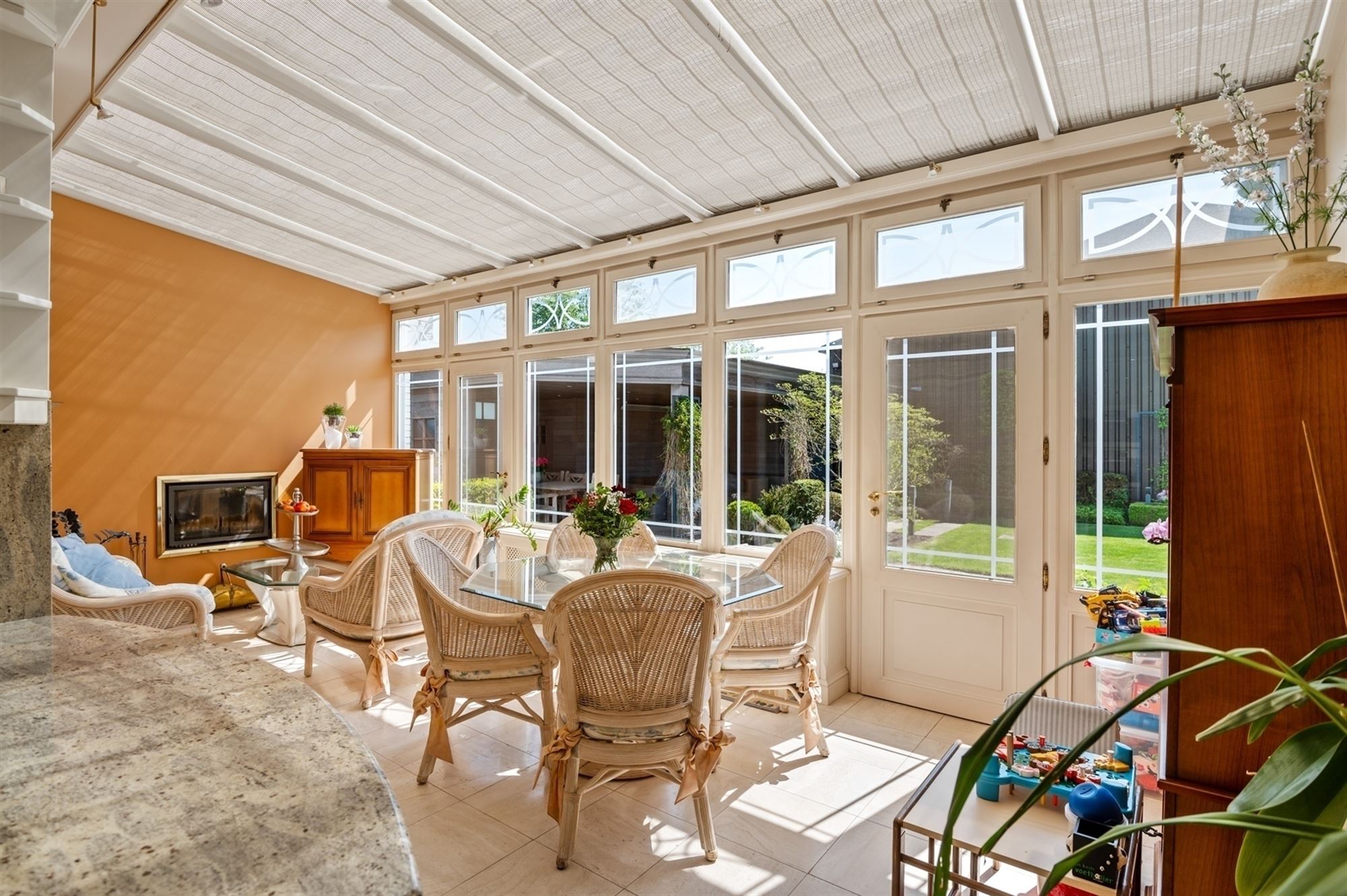 Knappe bedrijfswoning met ruime loods te Onze-Lieve-Vrouw-Waver