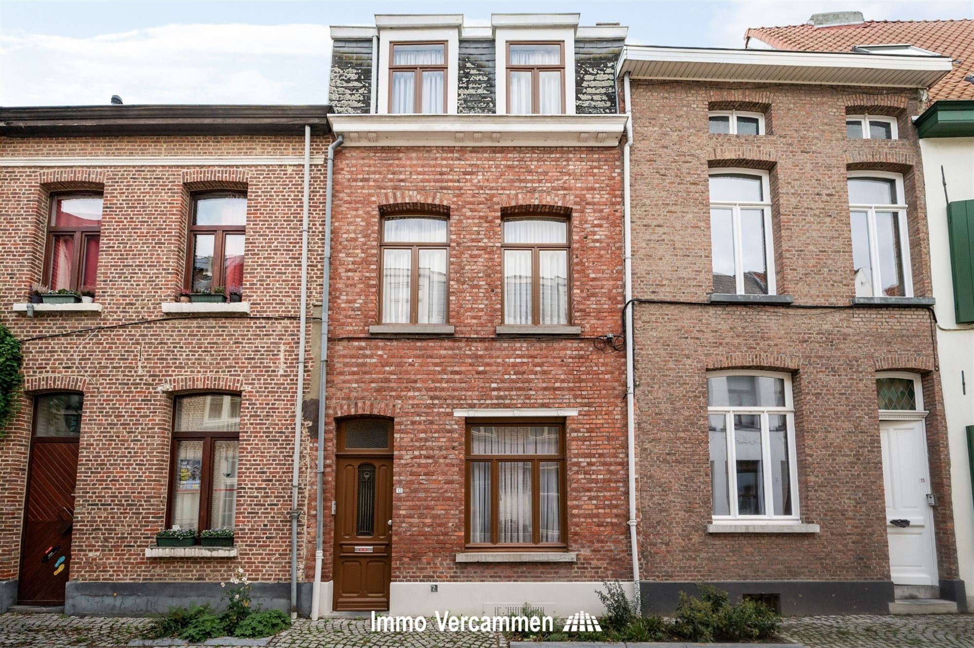 Knappe herenwoning in het Begijnhof te Mechelen