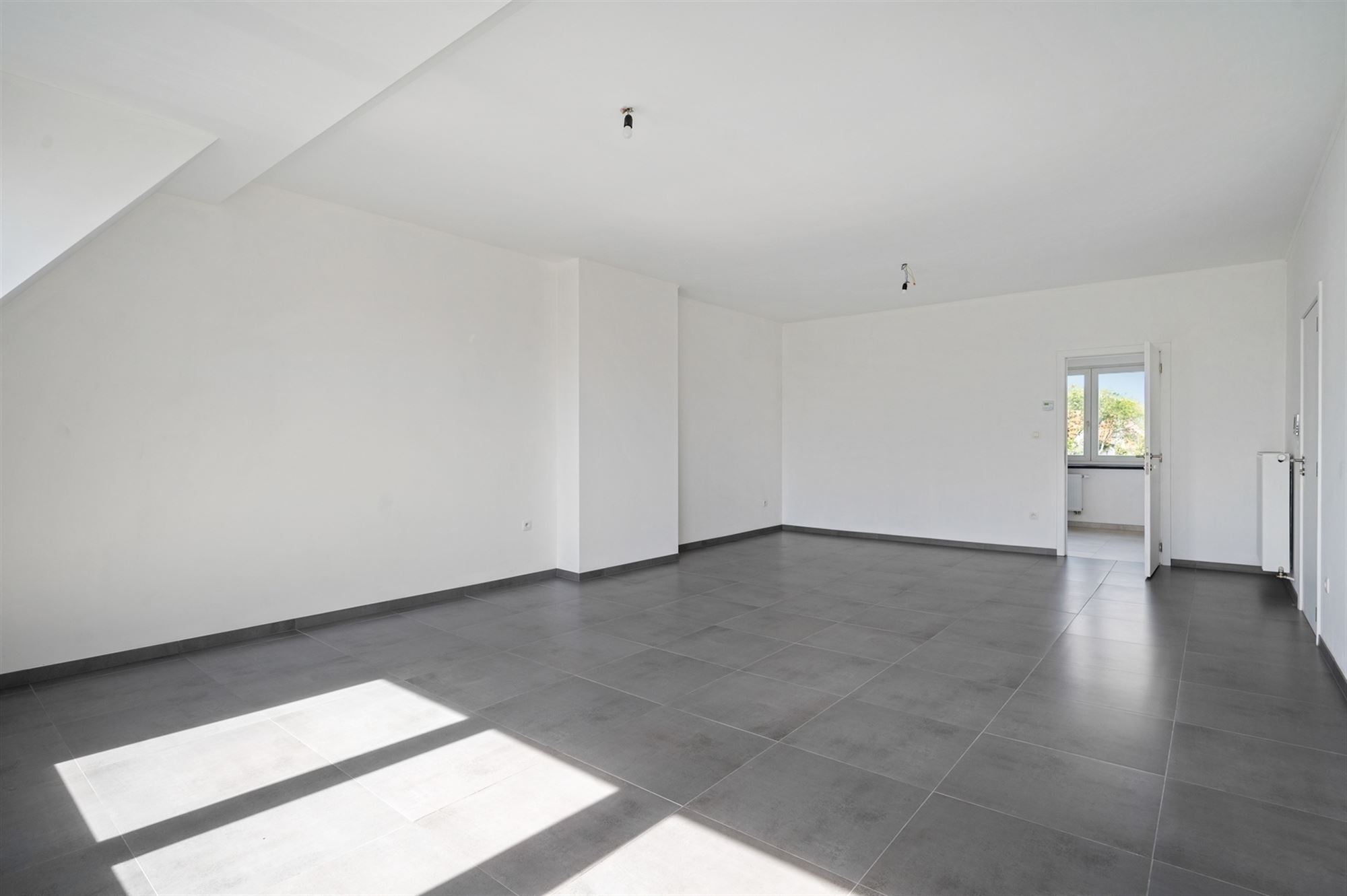 Gerenoveerd en lichtrijk appartement te Mechelen