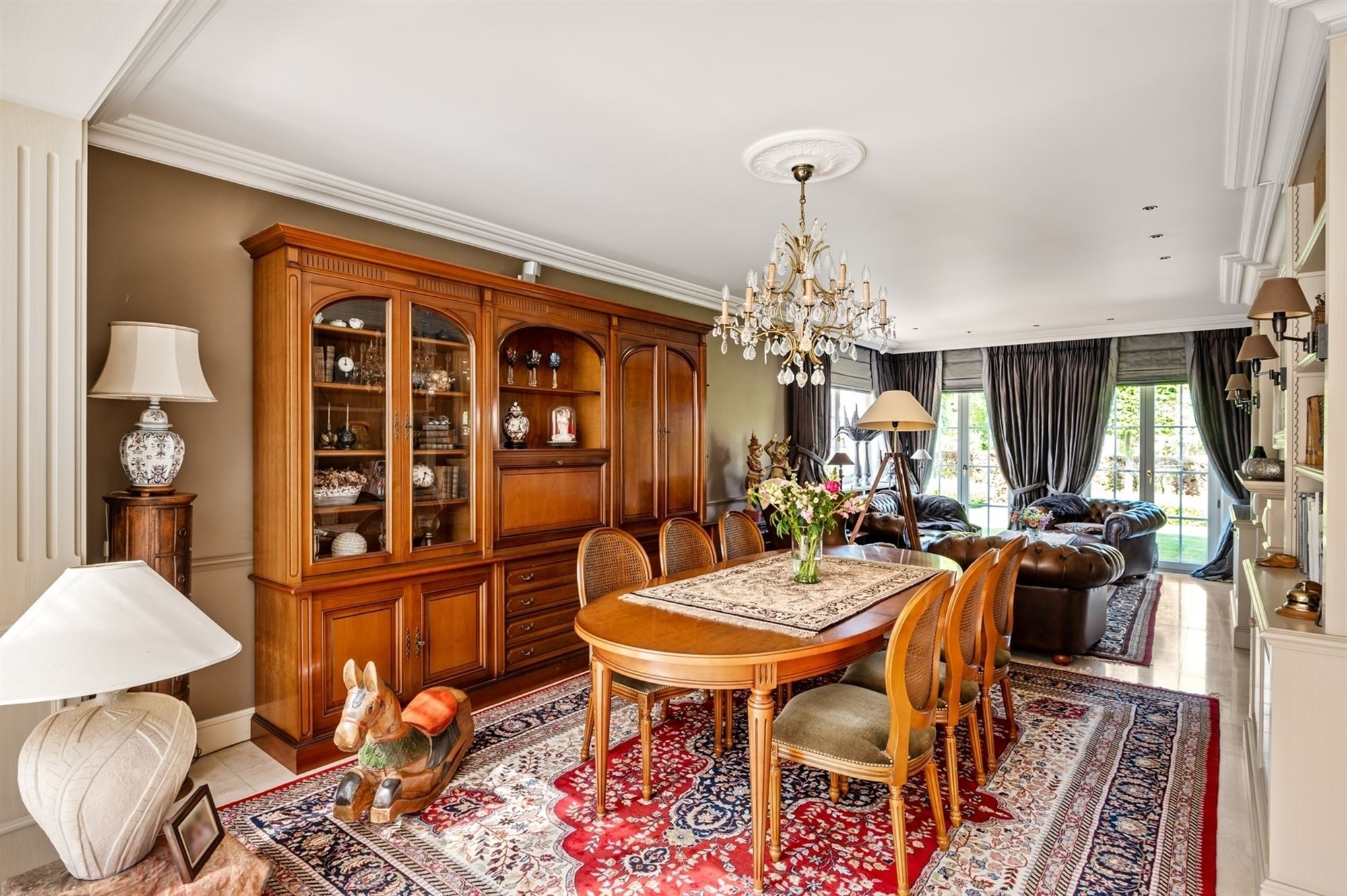 Knappe bedrijfswoning met ruime loods te Onze-Lieve-Vrouw-Waver