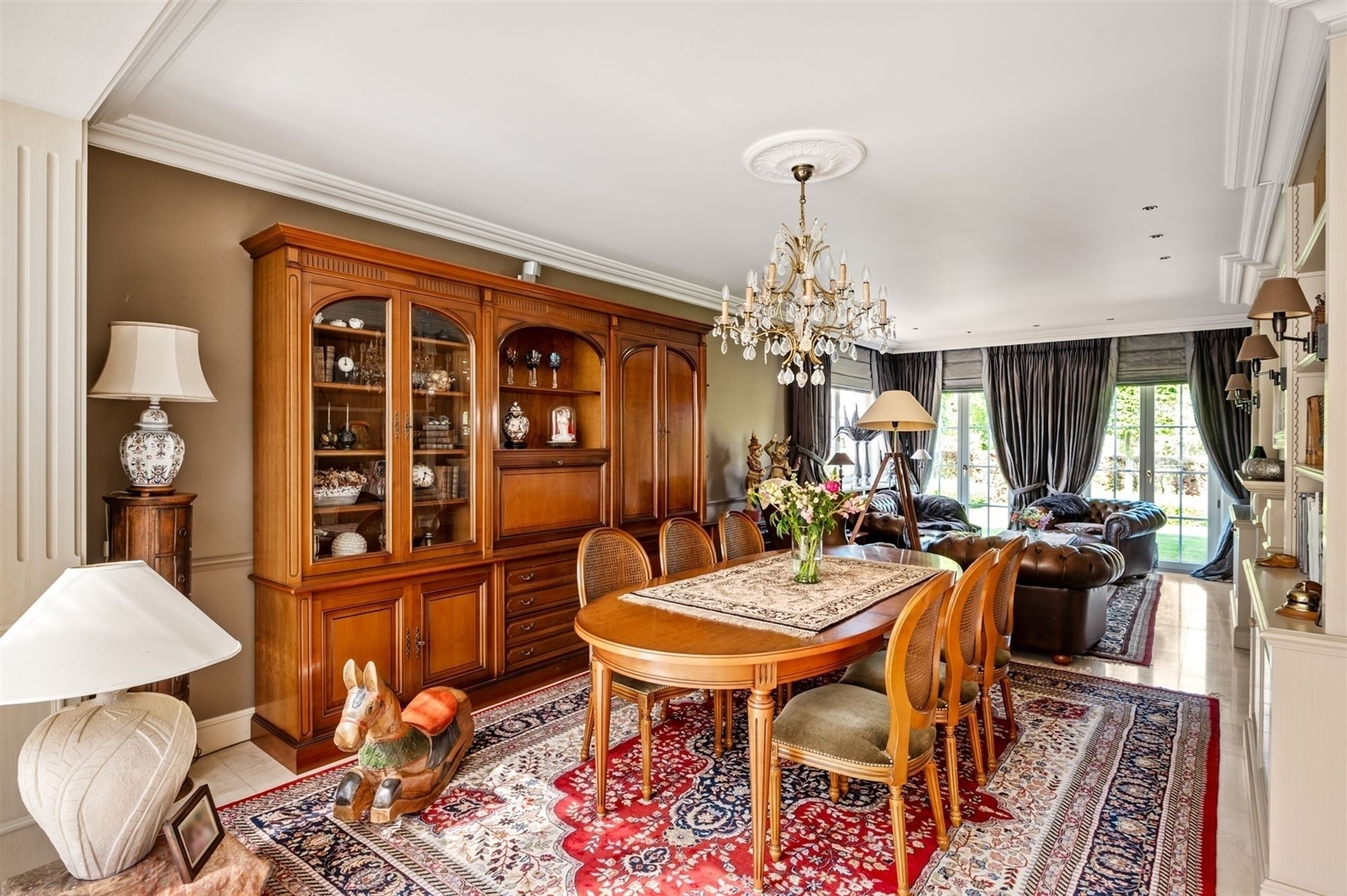 Knappe bedrijfswoning met ruime loods te Onze-Lieve-Vrouw-Waver