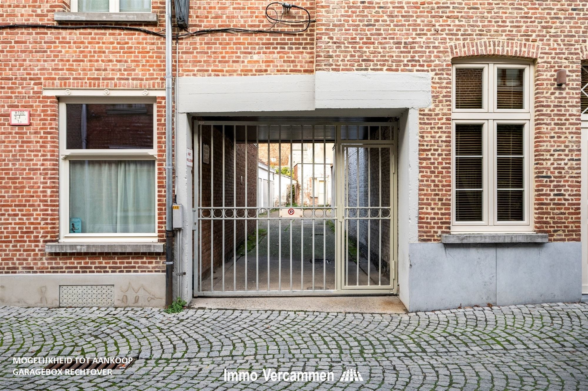 Knappe herenwoning in het Begijnhof te Mechelen