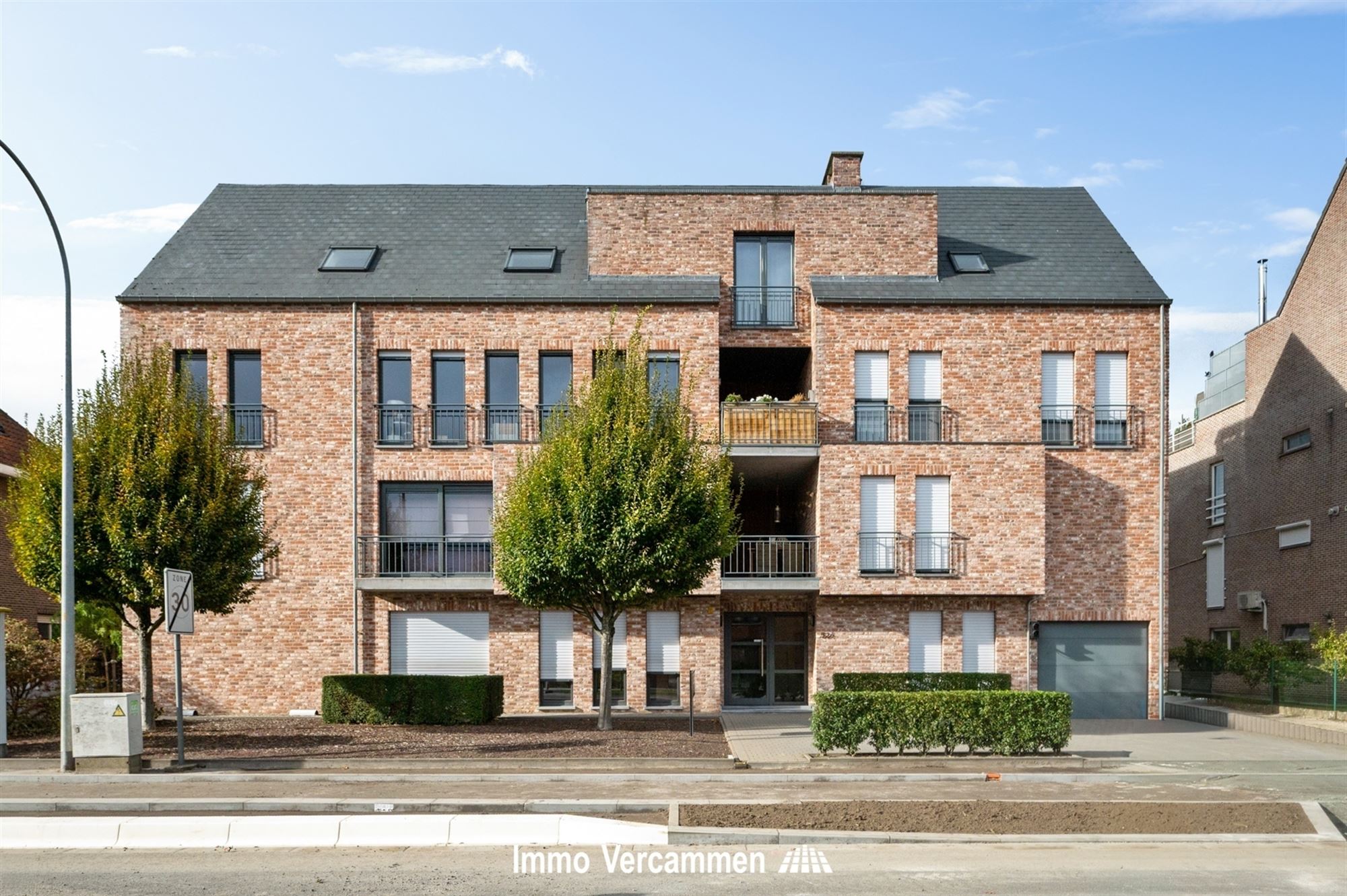 Recent, perfect instapklaar dakappartement te Putte