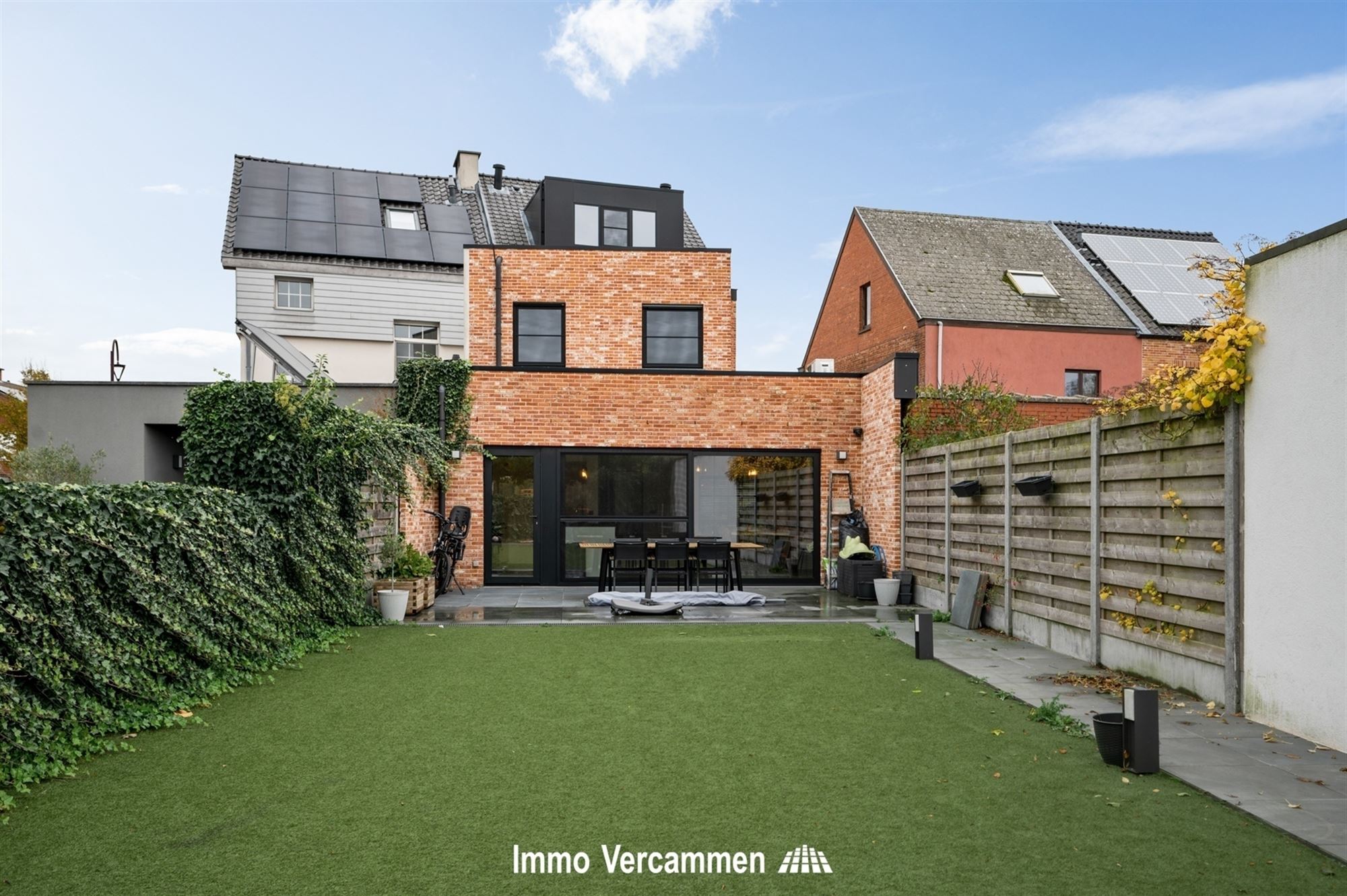 Kwalitatief afgewerkte woning, op een gunstige locatie te Duffel