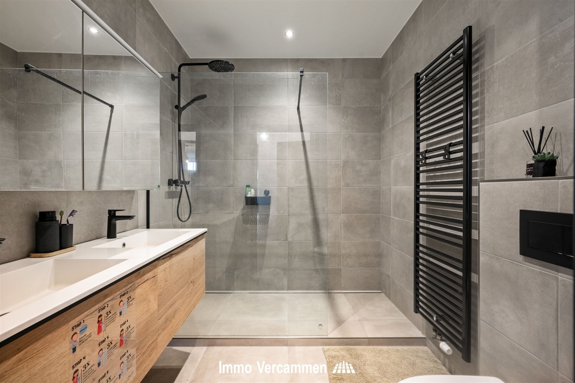 Kwalitatief afgewerkte woning, op een gunstige locatie te Duffel