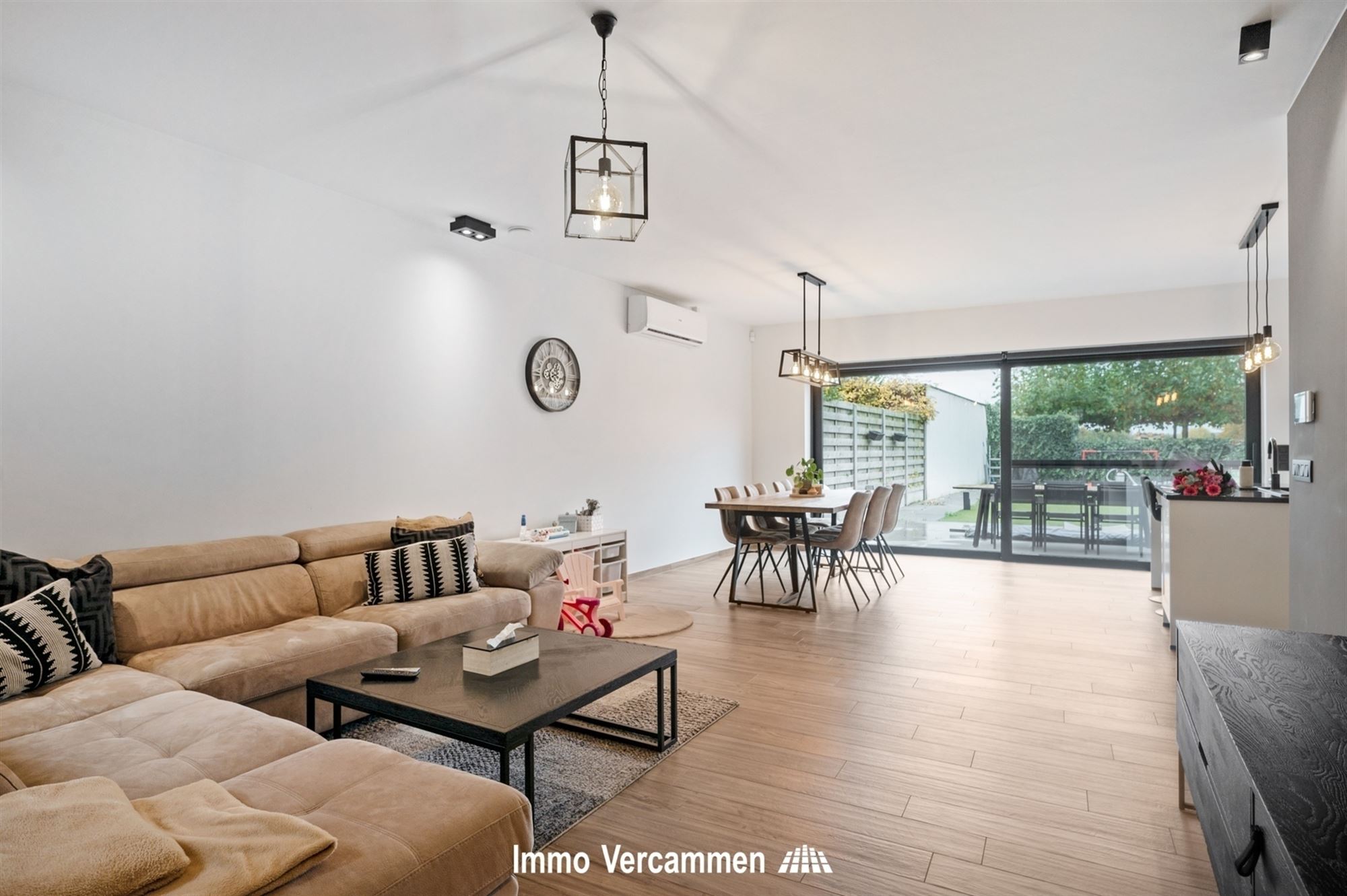 Kwalitatief afgewerkte woning, op een gunstige locatie te Duffel