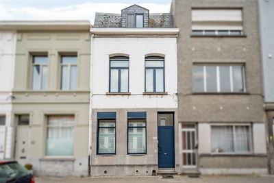 Grotendeels gemoderniseerde woning te Lier