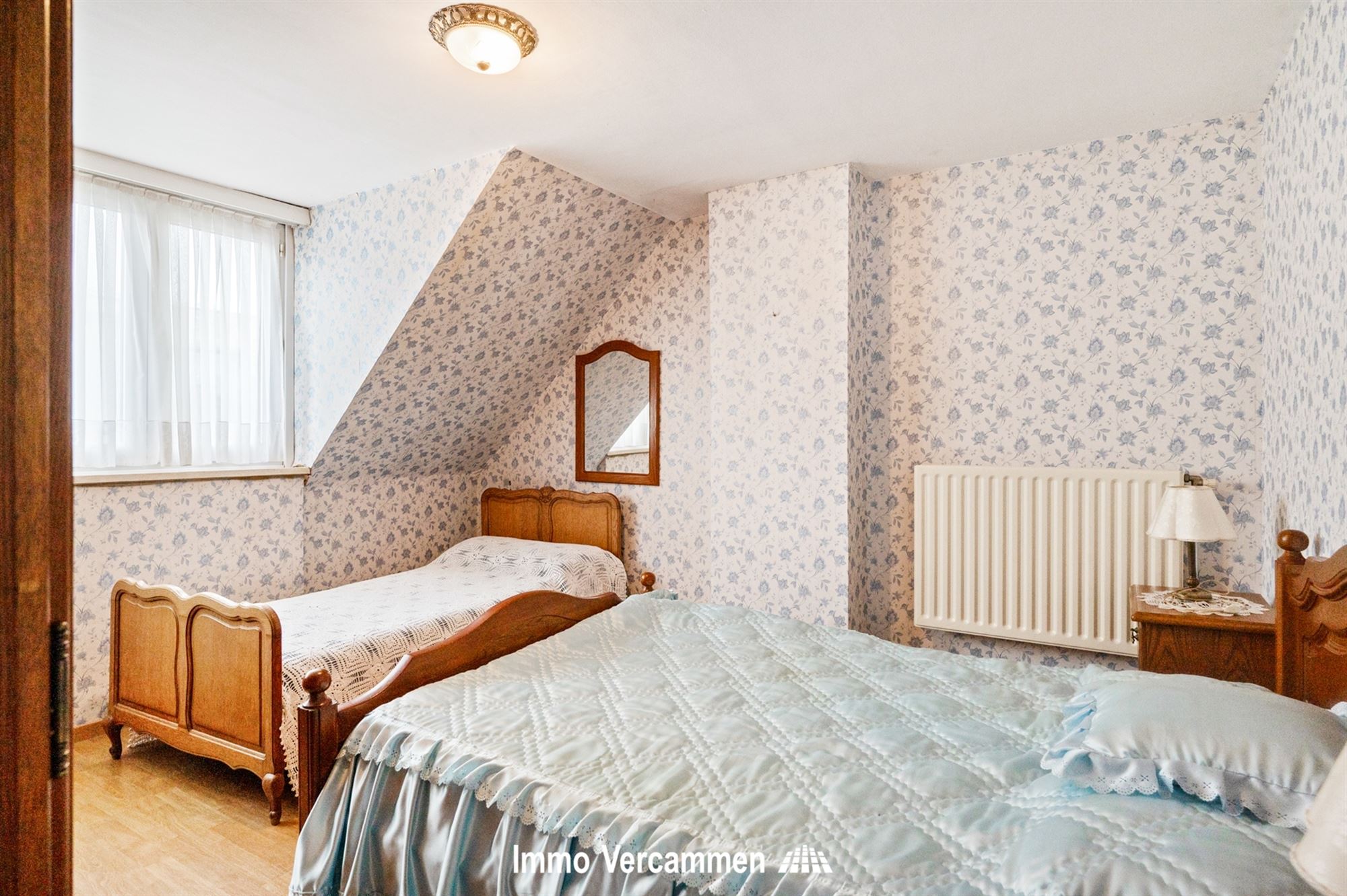 Charmante woning met 2 (mogelijk 3!) slaapkamers te Duffel.