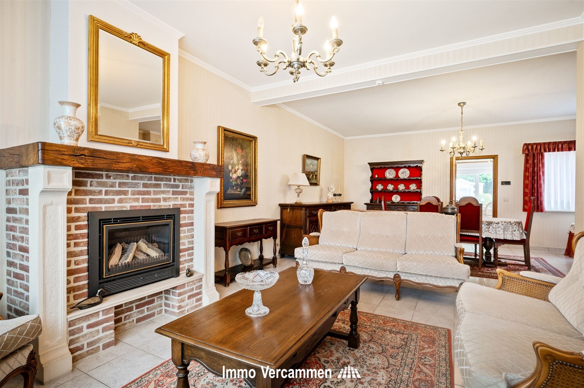 Charmante woning met 2 (mogelijk 3!) slaapkamers te Duffel.