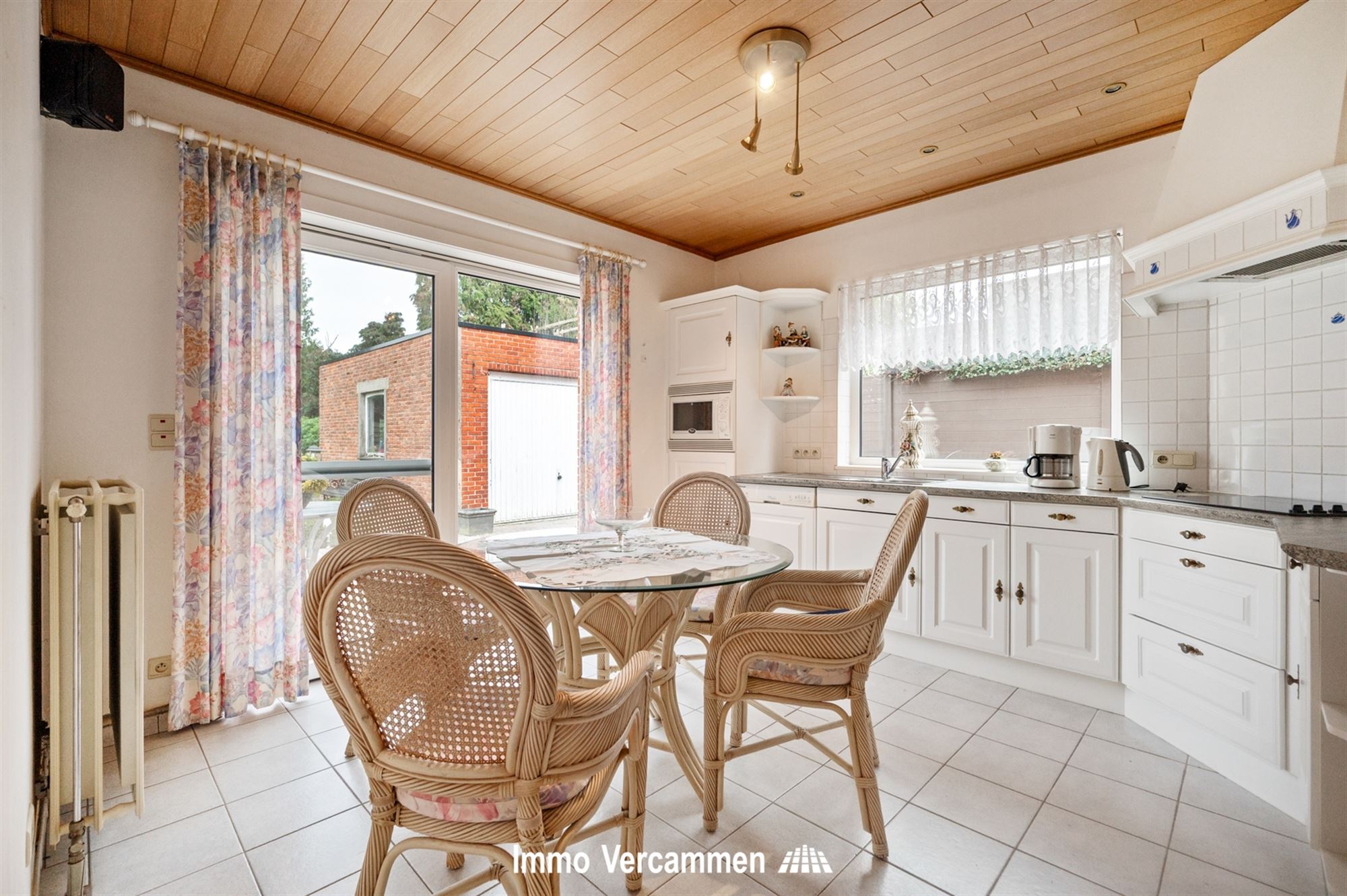 Charmante woning met 2 (mogelijk 3!) slaapkamers te Duffel.