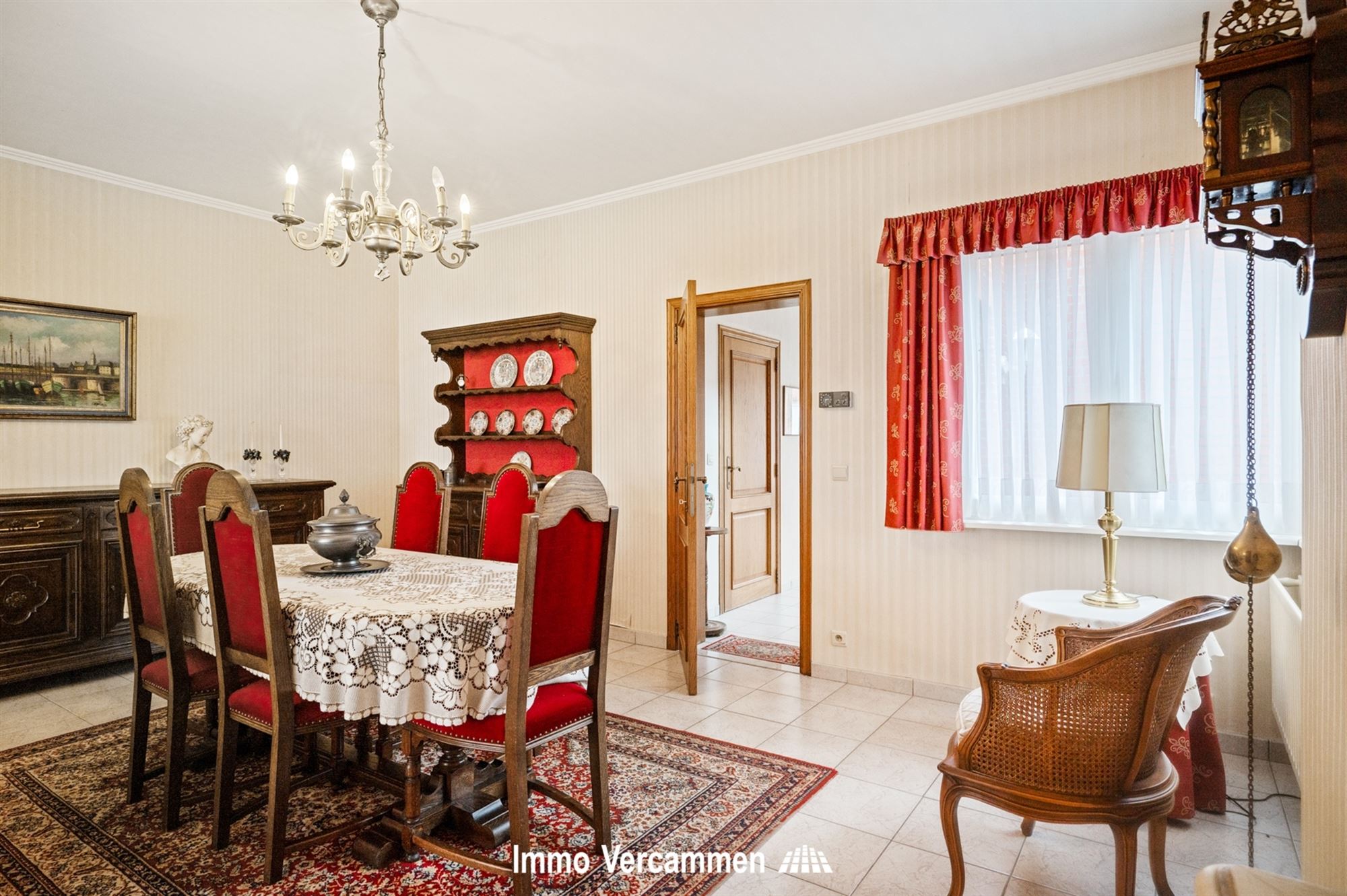 Charmante woning met 2 (mogelijk 3!) slaapkamers te Duffel.