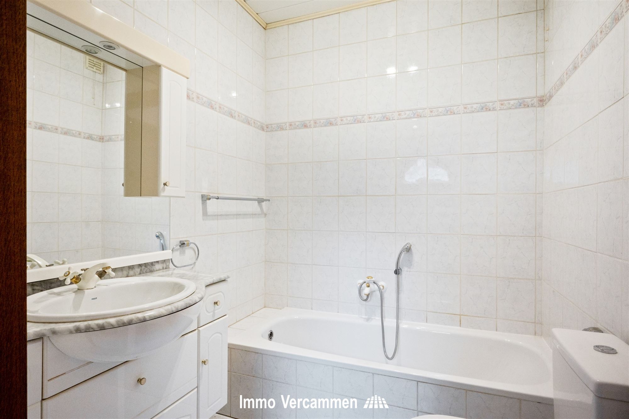 Charmante woning met 2 (mogelijk 3!) slaapkamers te Duffel.