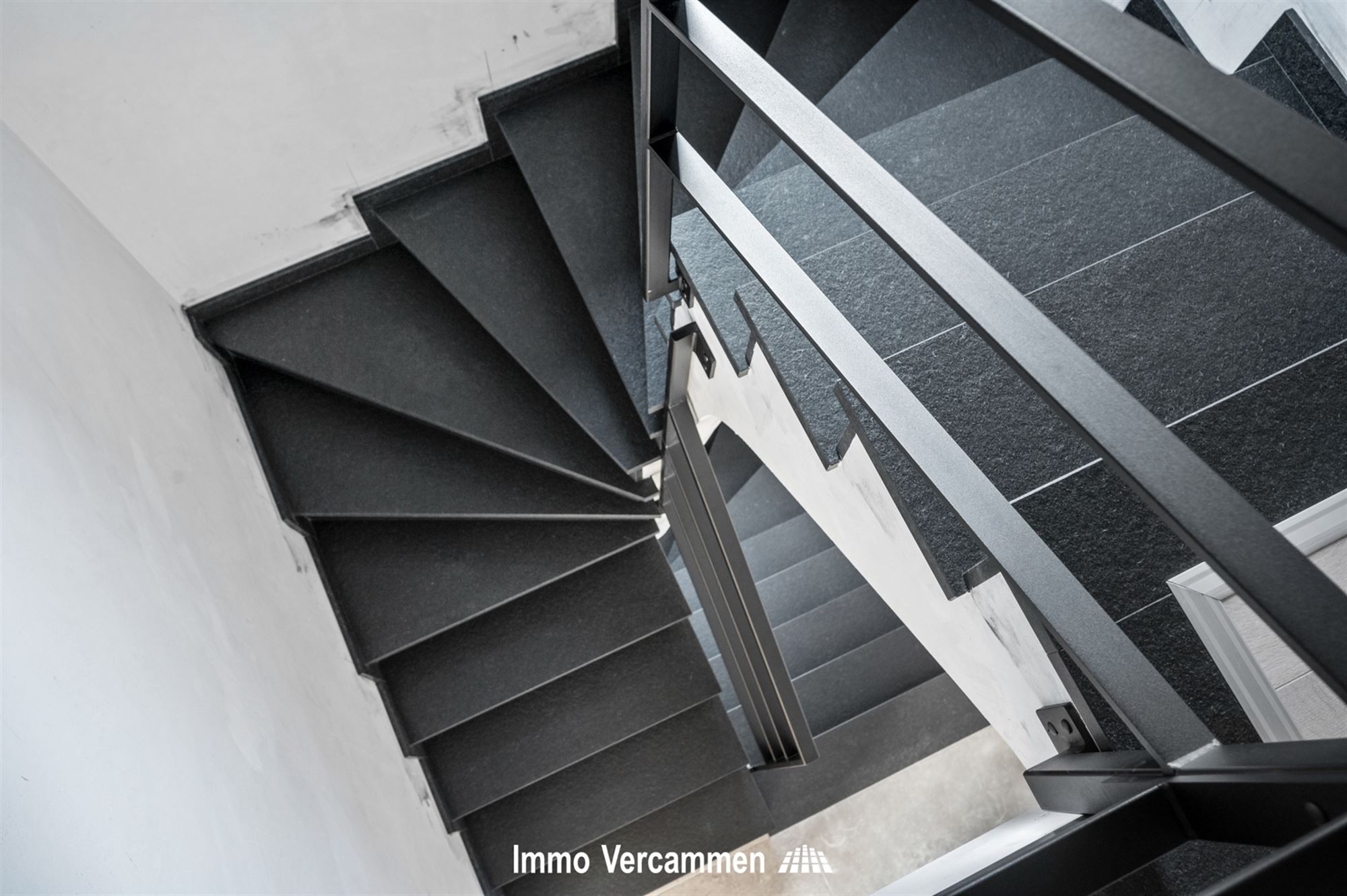 Nieuwbouwwoning met 4 slaapkamers te Blaasveld