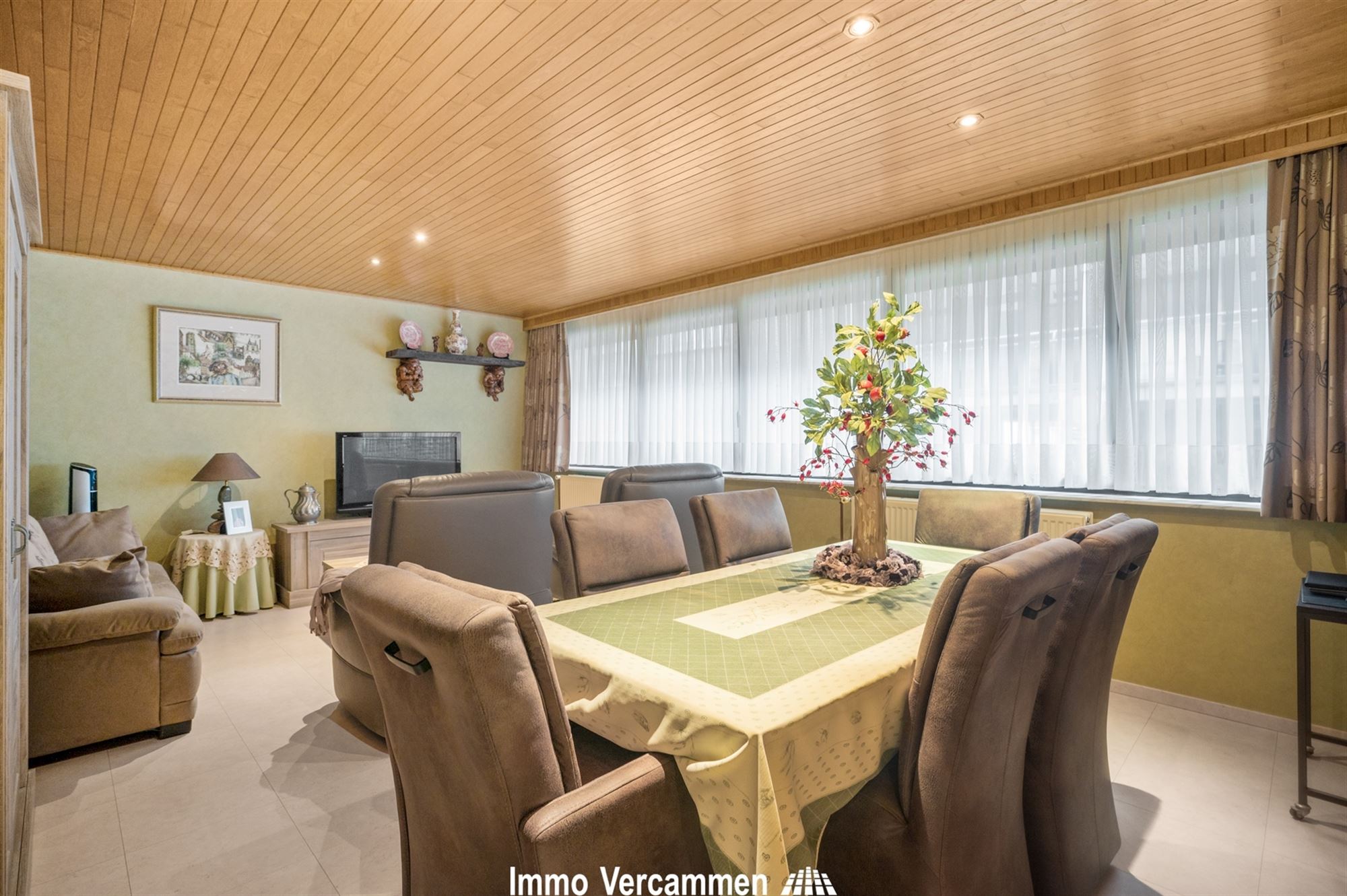 Gelijkvloers appartement met ruim terras en staanplaats, in het hart van Mechelen