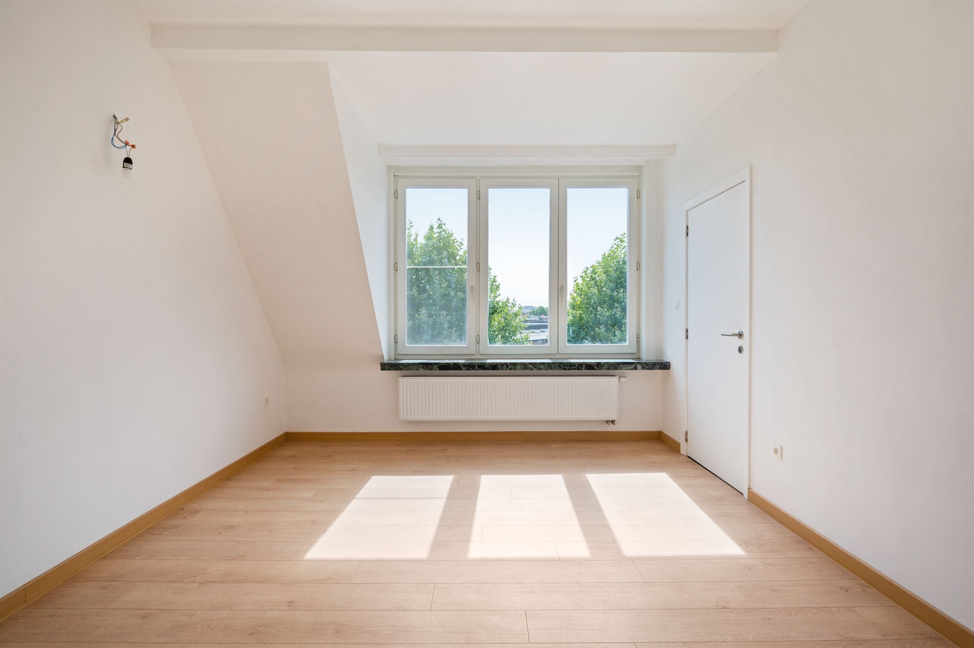 Gerenoveerd en lichtrijk appartement te Mechelen