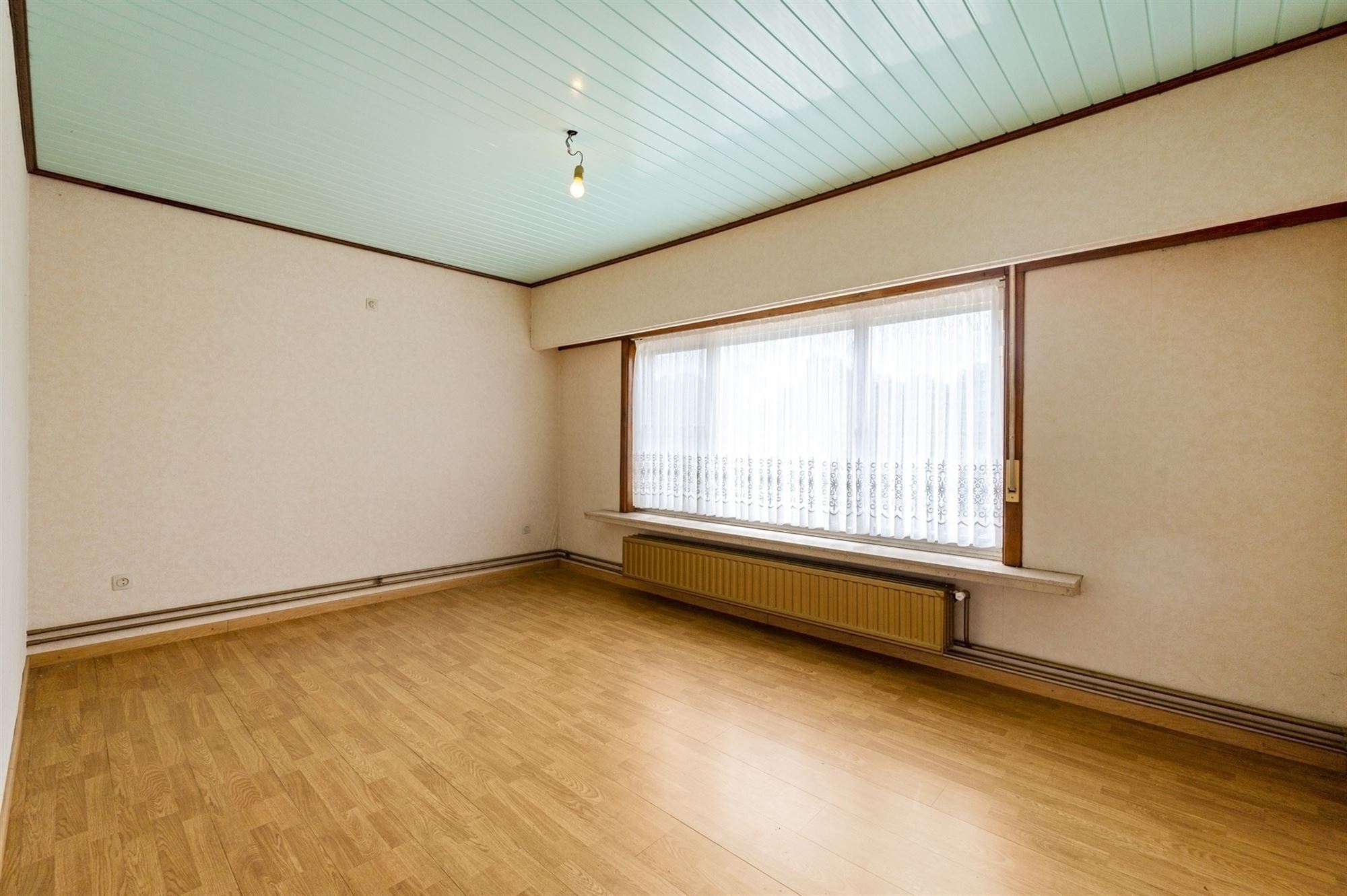 Verrassend ruime woning op een knap perceel van 875m² te Putte