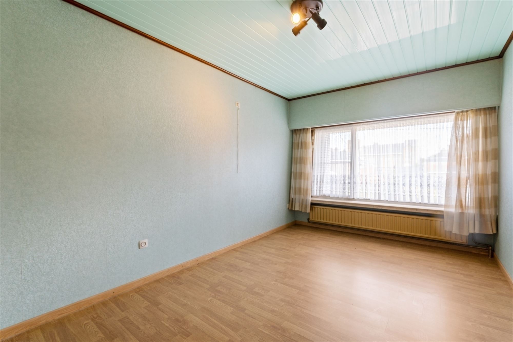 Verrassend ruime woning op een knap perceel van 875m² te Putte