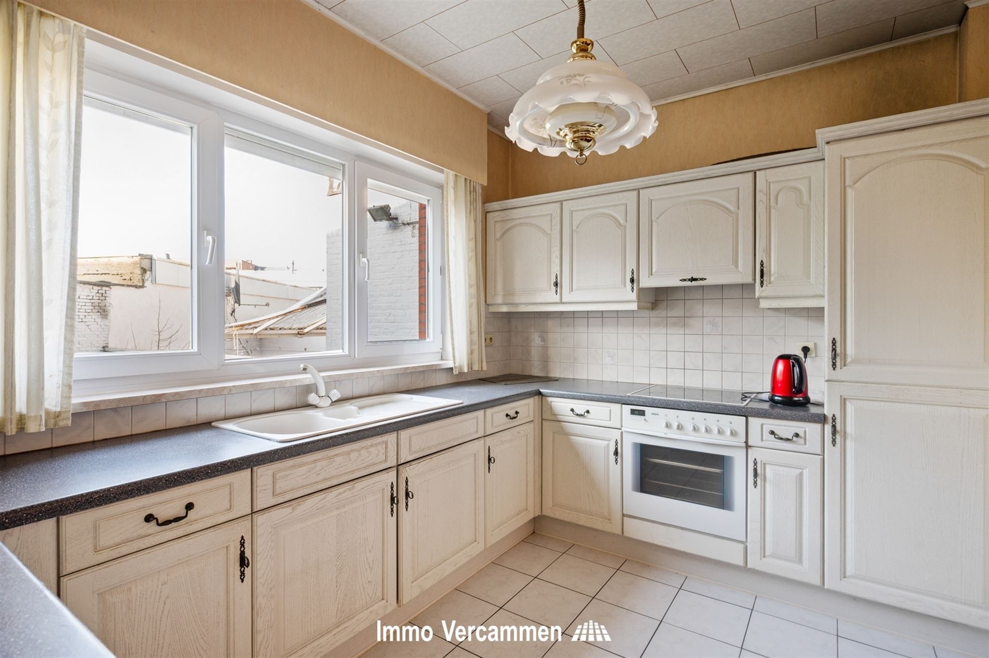 Op te frissen woning te Mechelen-Zuid, nabij het Vrijbroekpark