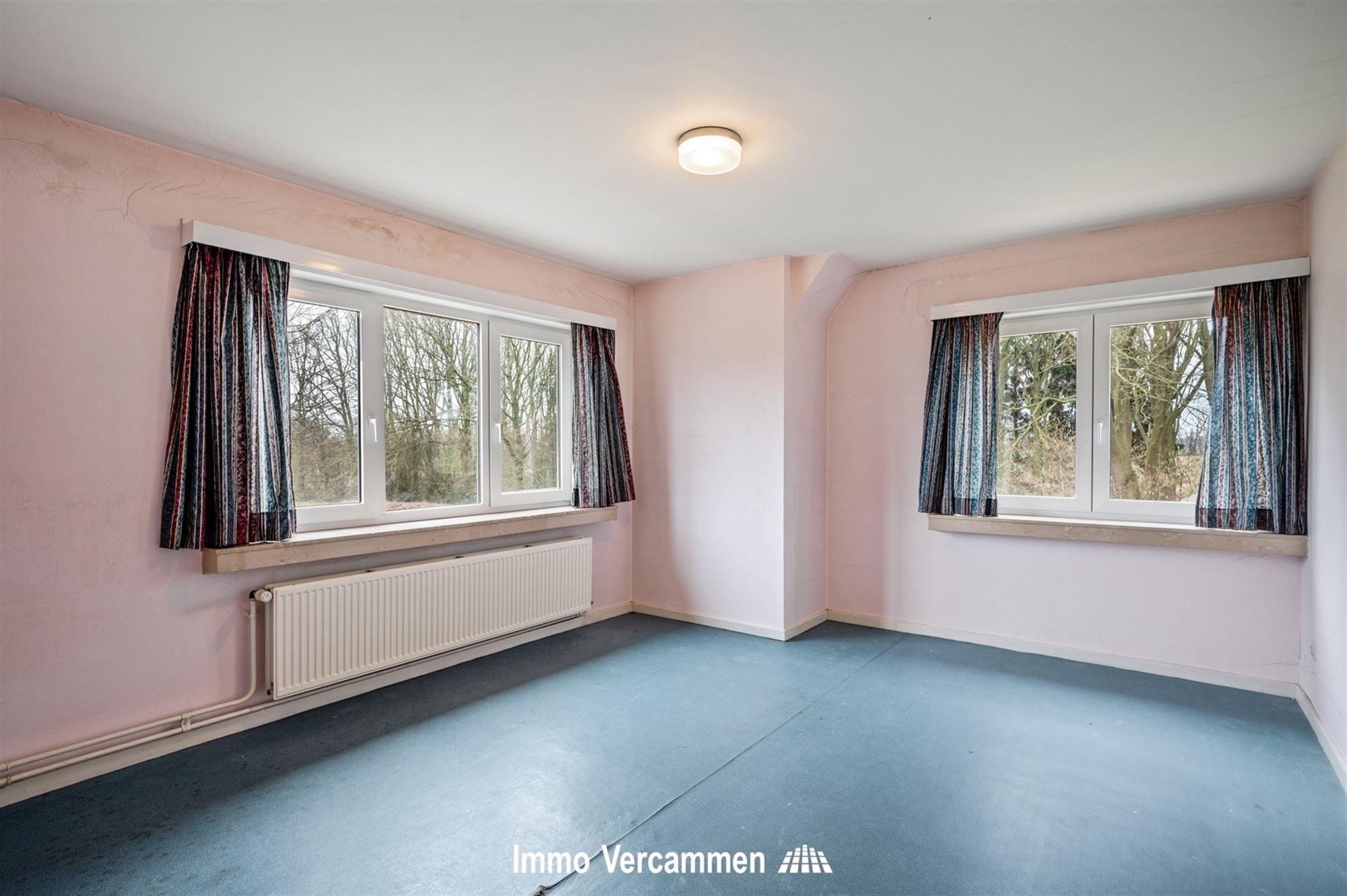 Landelijke woning, idyllisch gelegen op 3ha 59a 15ca te Koningshooikt