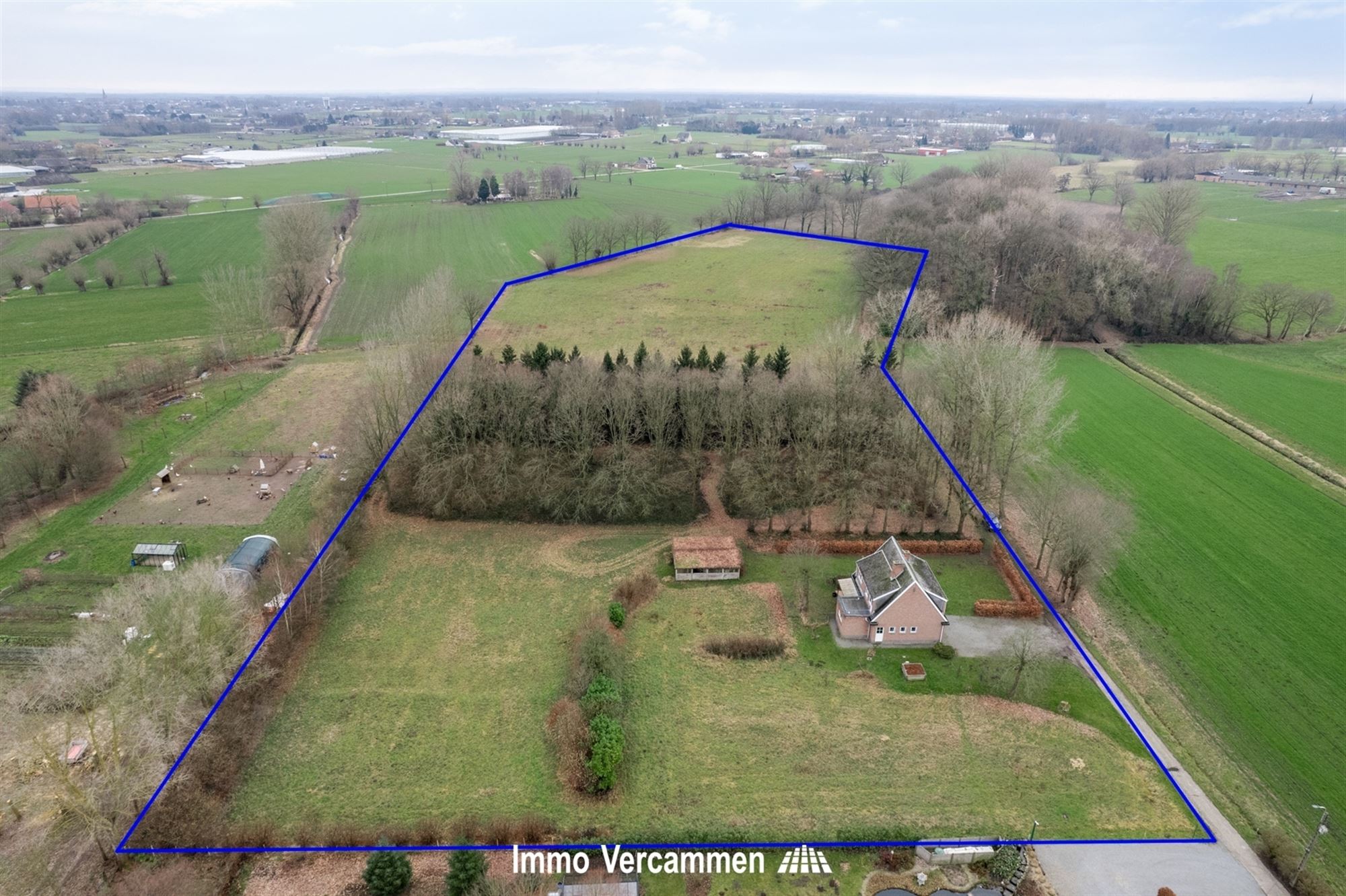 Landelijke woning, idyllisch gelegen op 3ha 59a 15ca te Koningshooikt