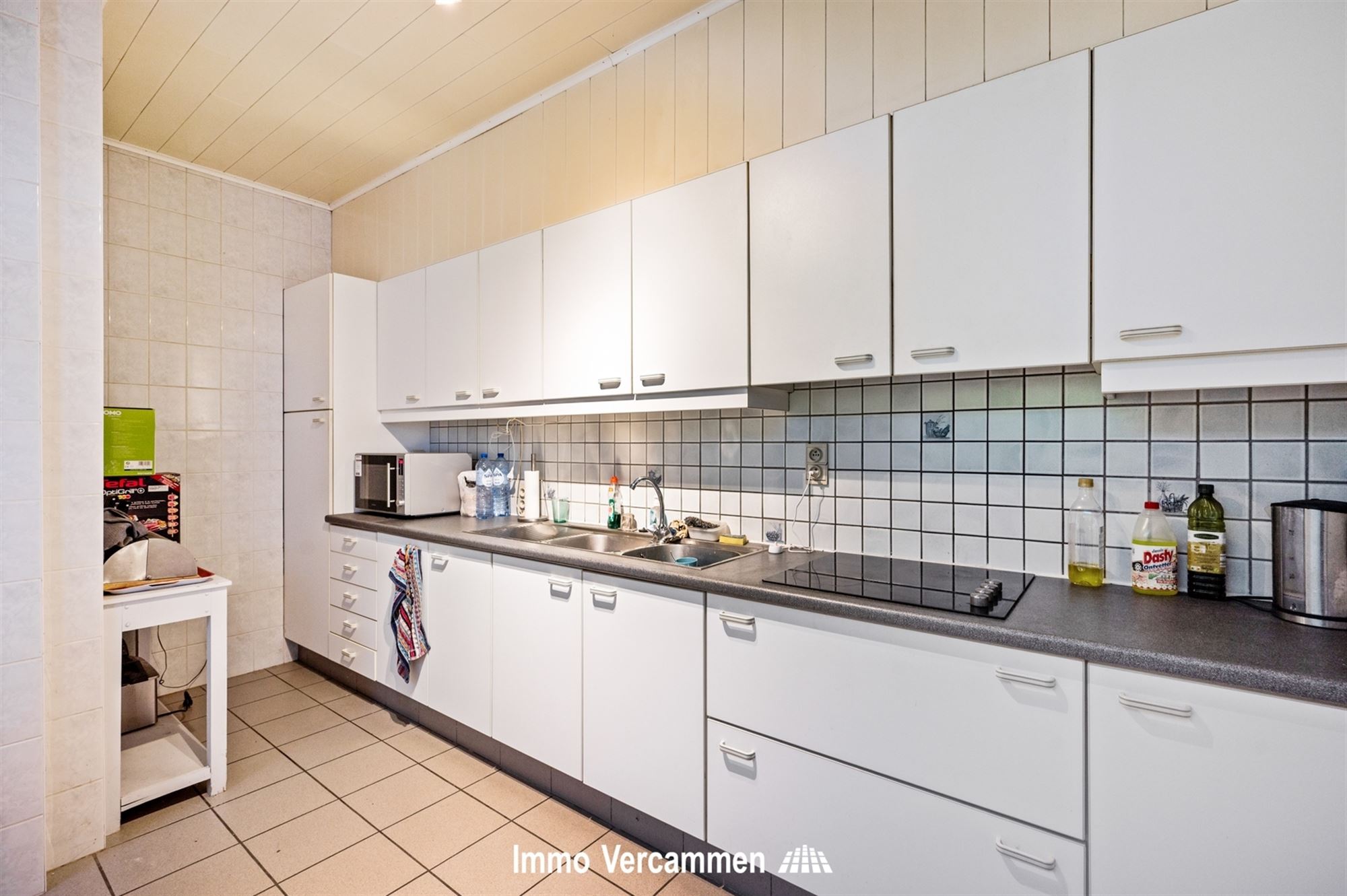 Opbrengsteigendom ingericht met 2 appartementen in het centrum van Putte