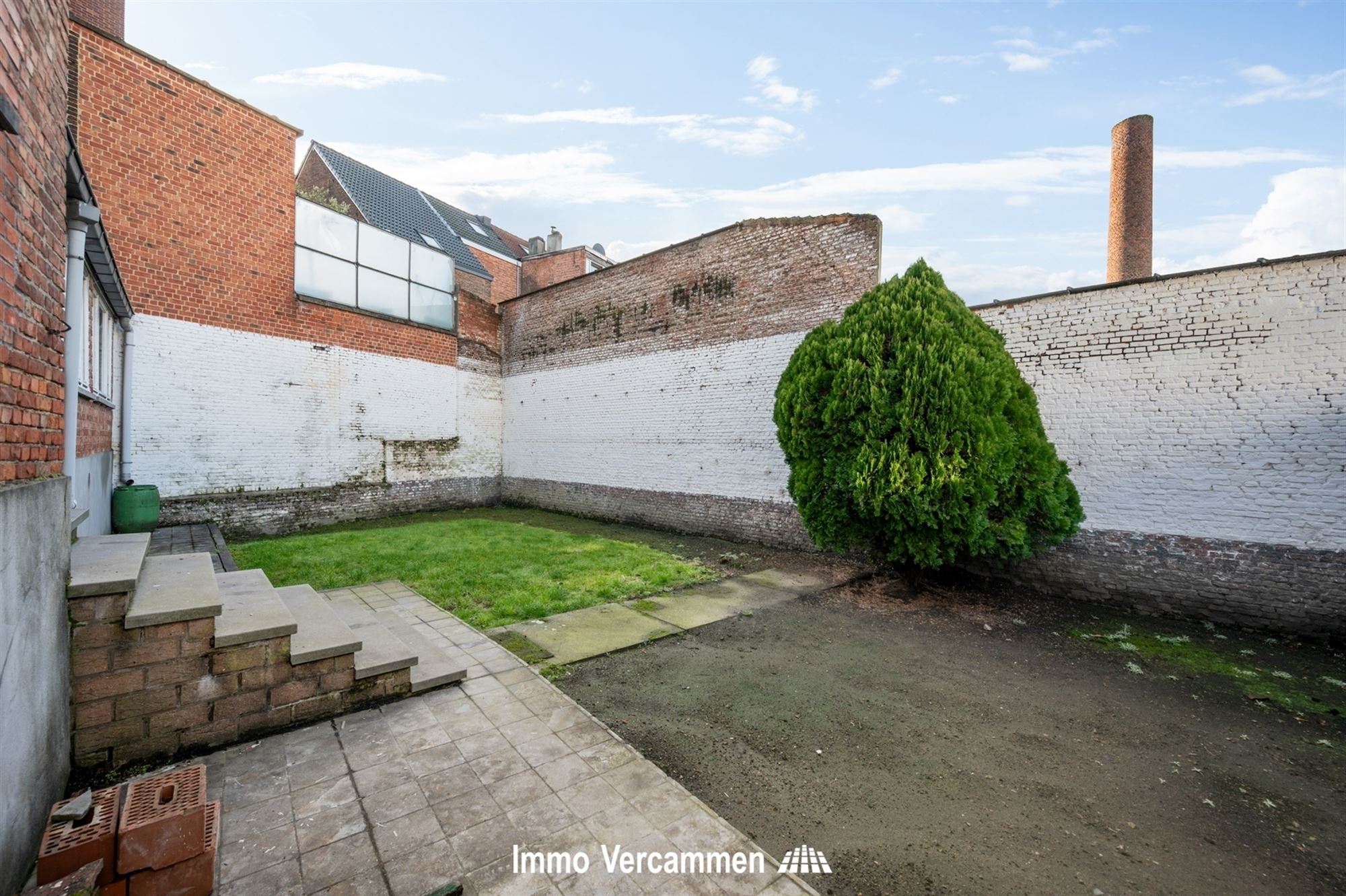 Op te frissen woning te Mechelen-Zuid, nabij het Vrijbroekpark